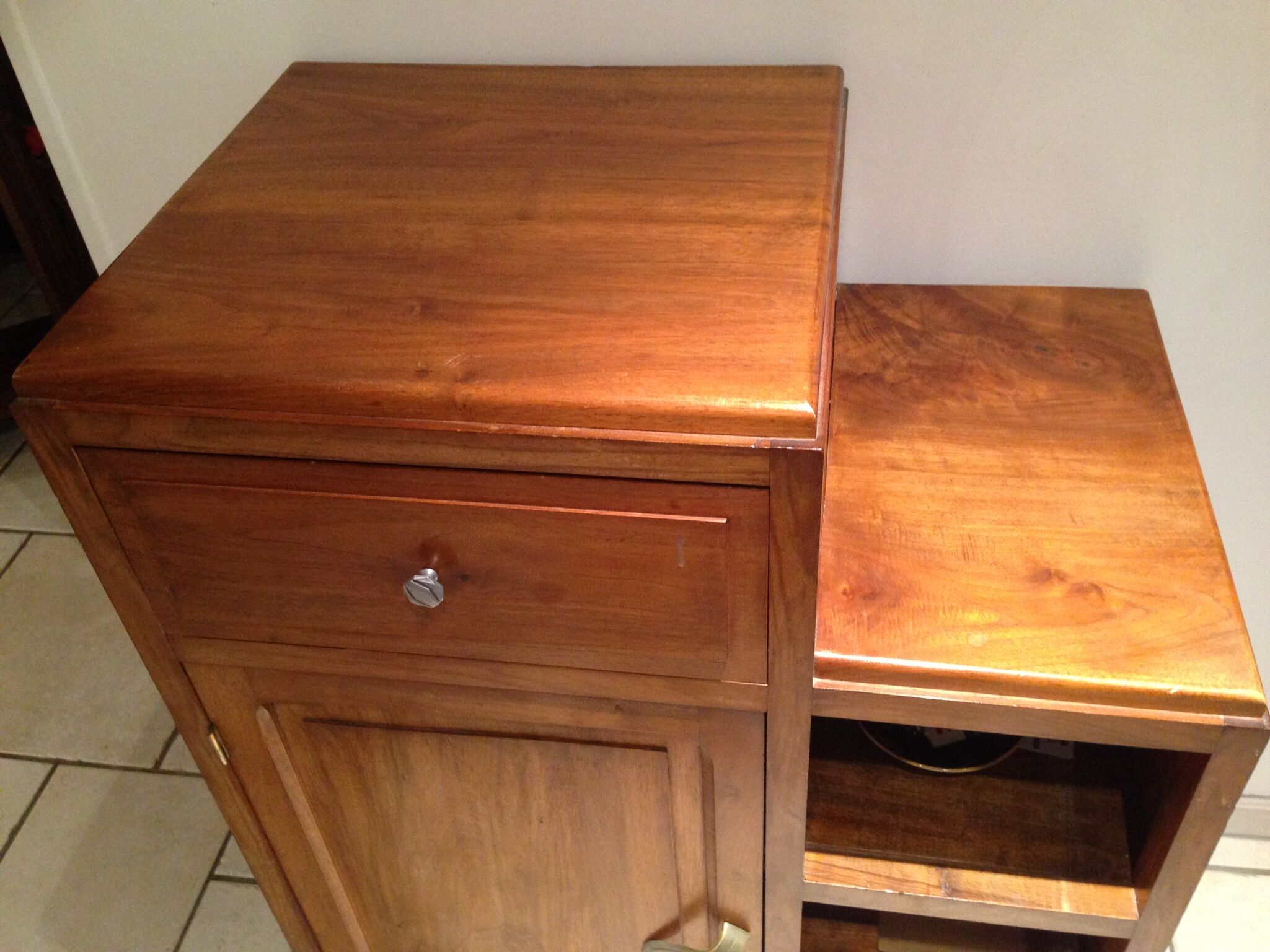 Entrance art deco furniture