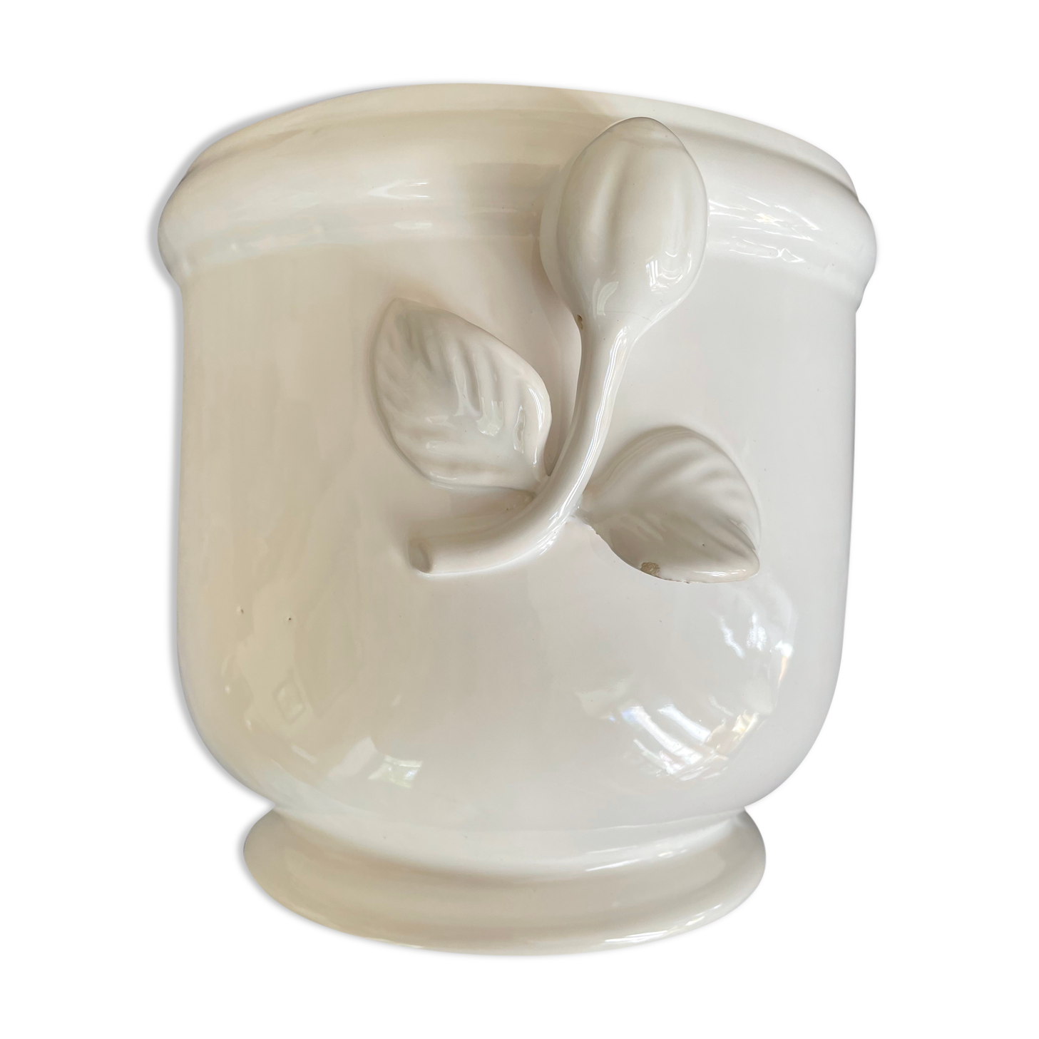 Pot cover in white earthenware
