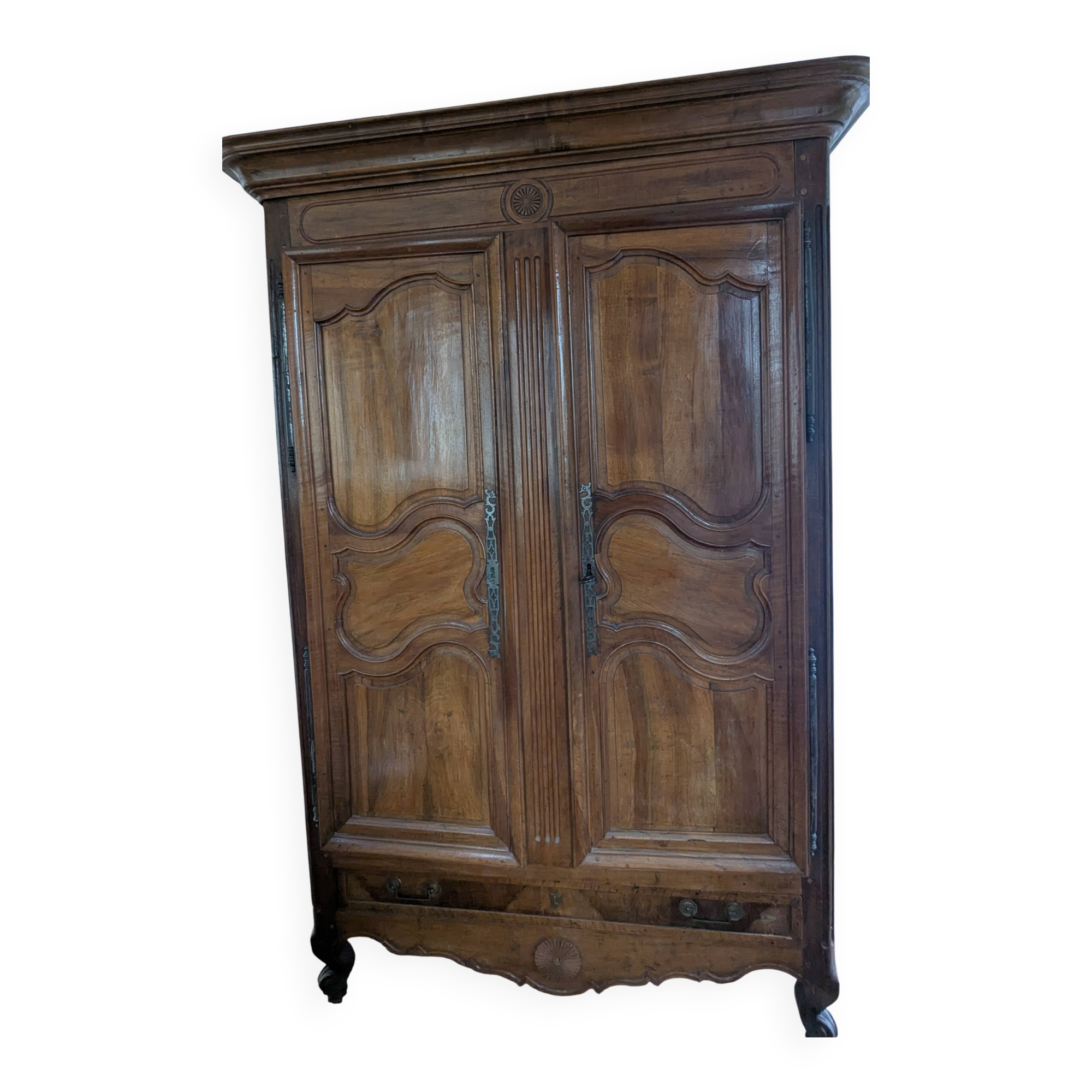 Armoire époque style Louis XV -Louis XVI en noyer