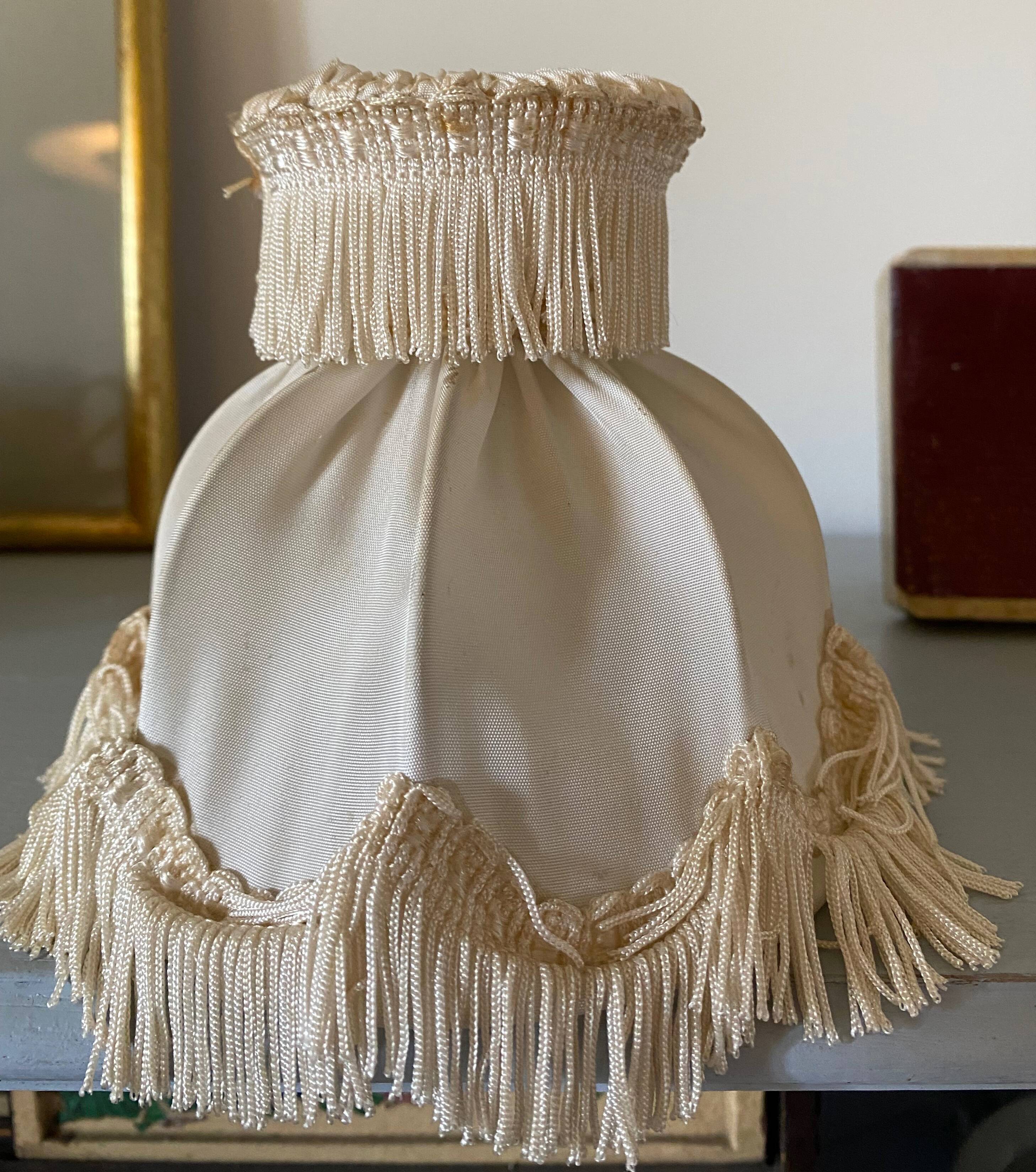 Old lamp night light Bronze cat lampshade pagoda marble base