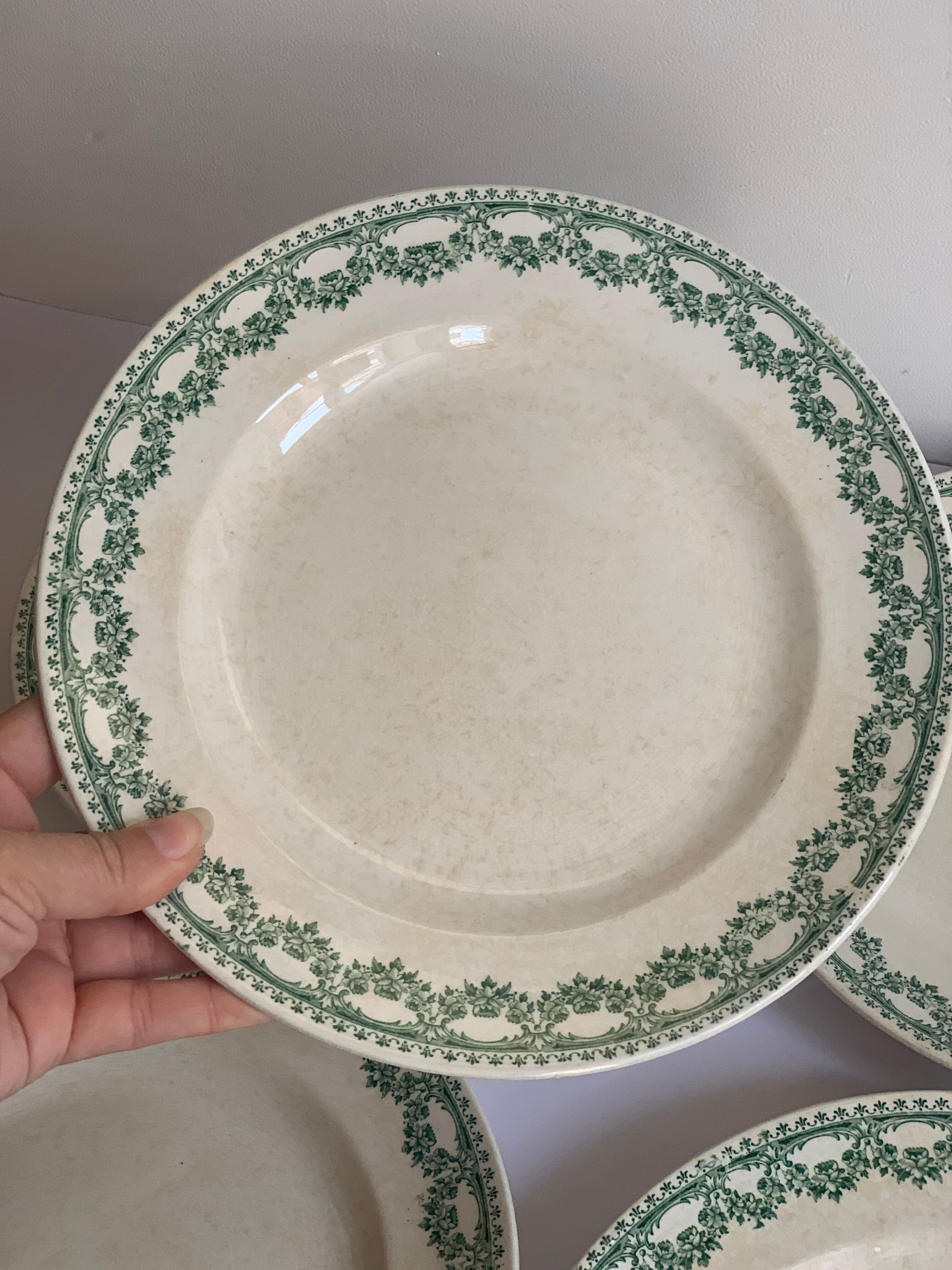 5 plates Boch & Frère