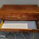 Commode en noyer de style Louis XVI