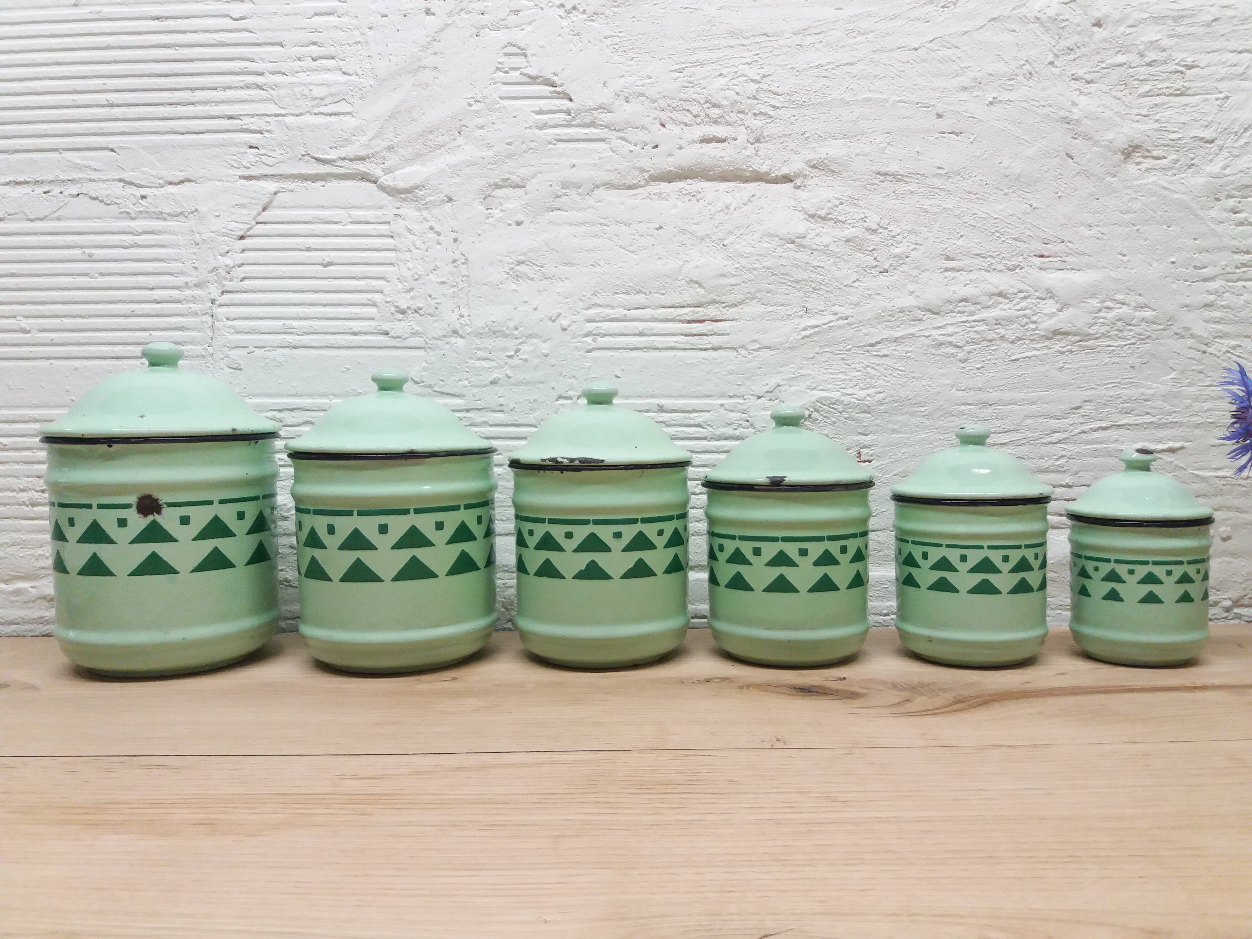 Series 6 mint green enamelled pots