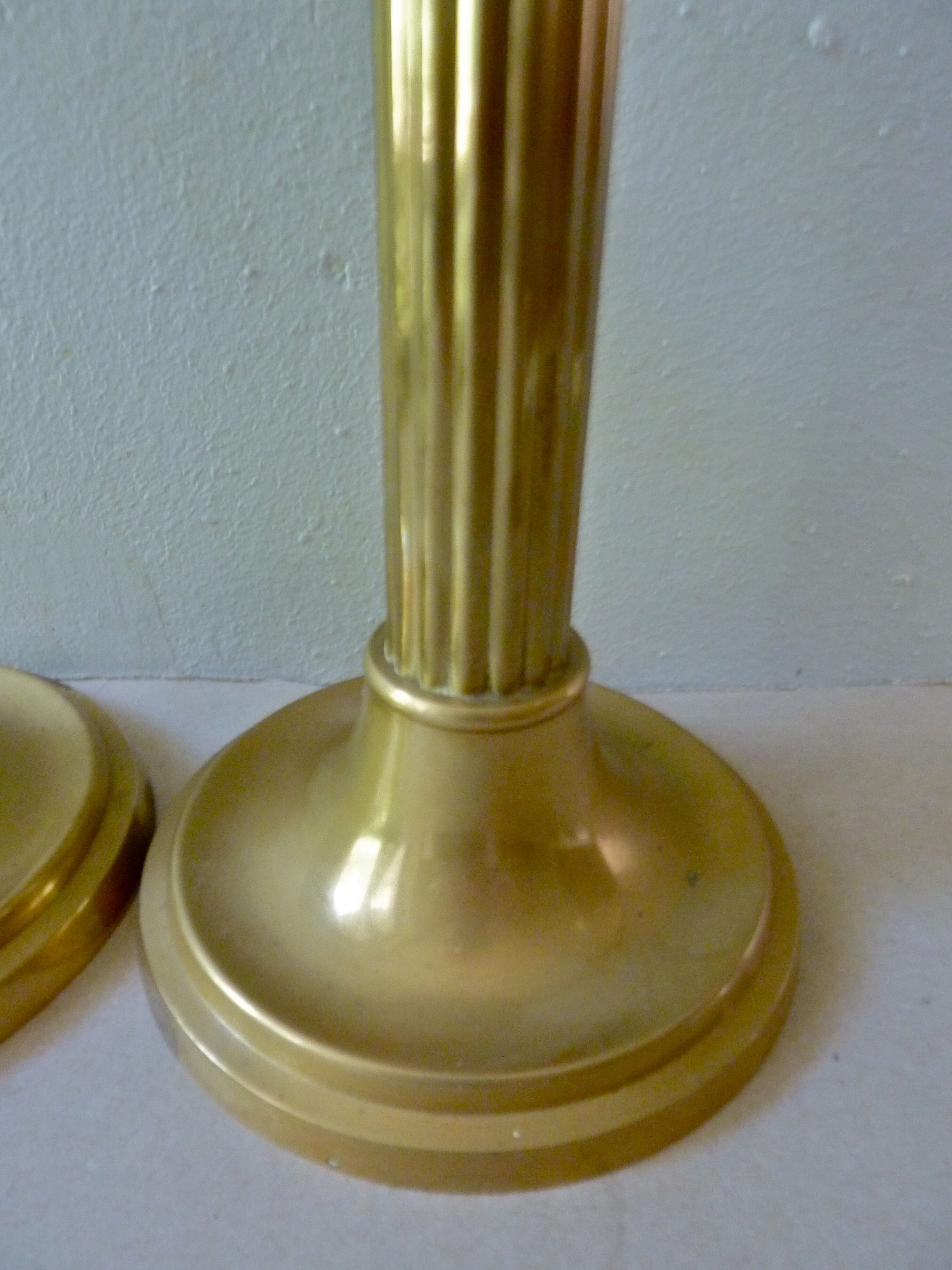 Pair of candlesticks yellow brass fluted barrels