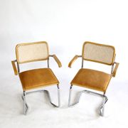 Paire de chaises B64