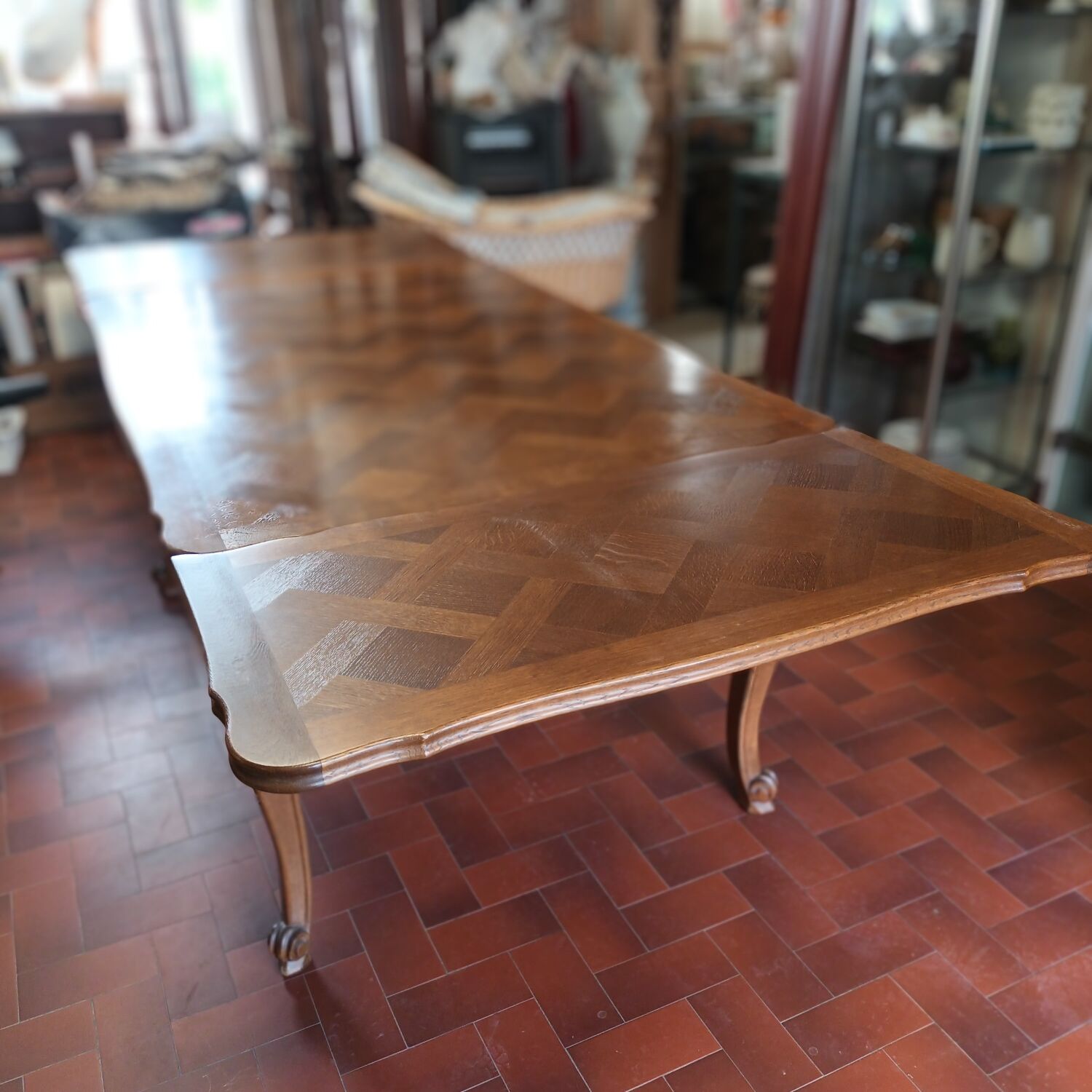 Versailles parquet table