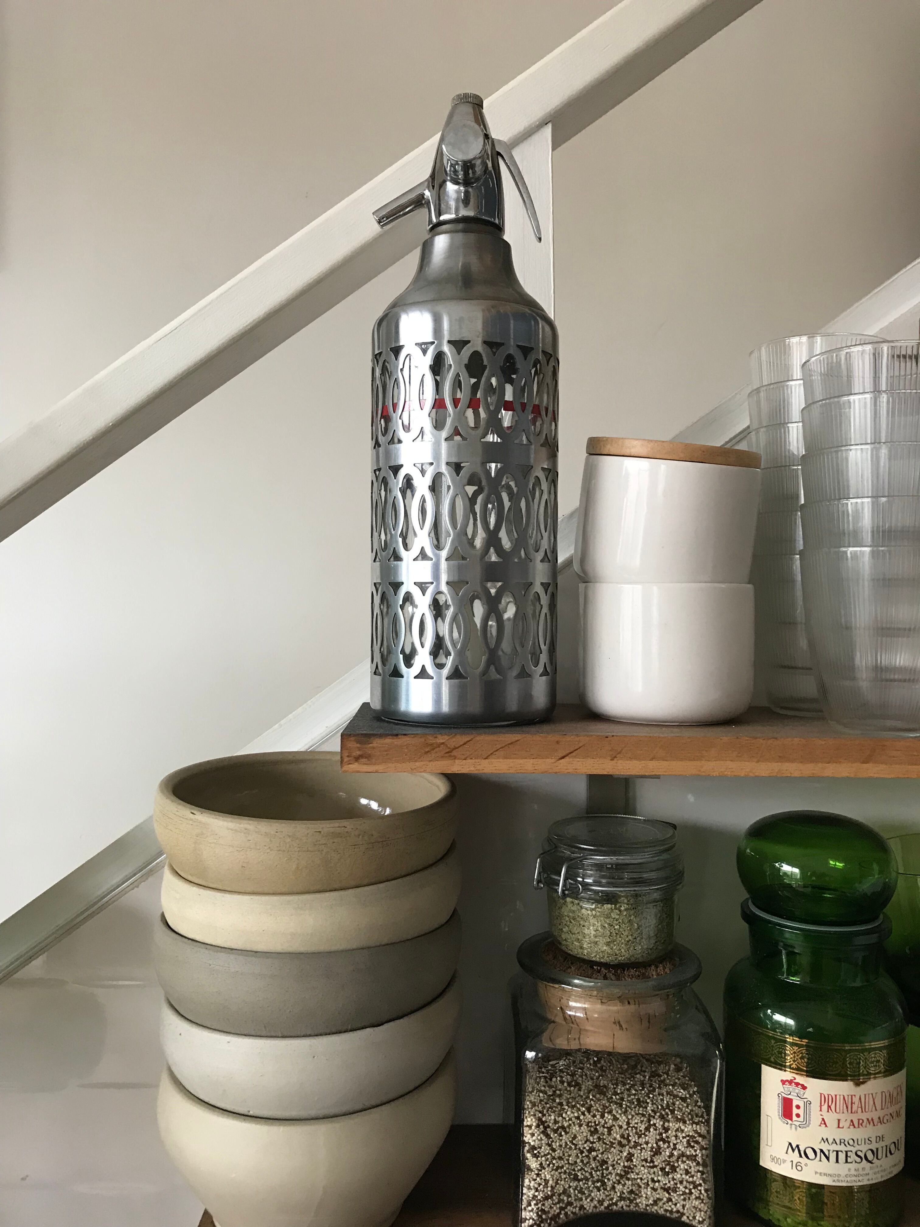 Siphon in glass and metal