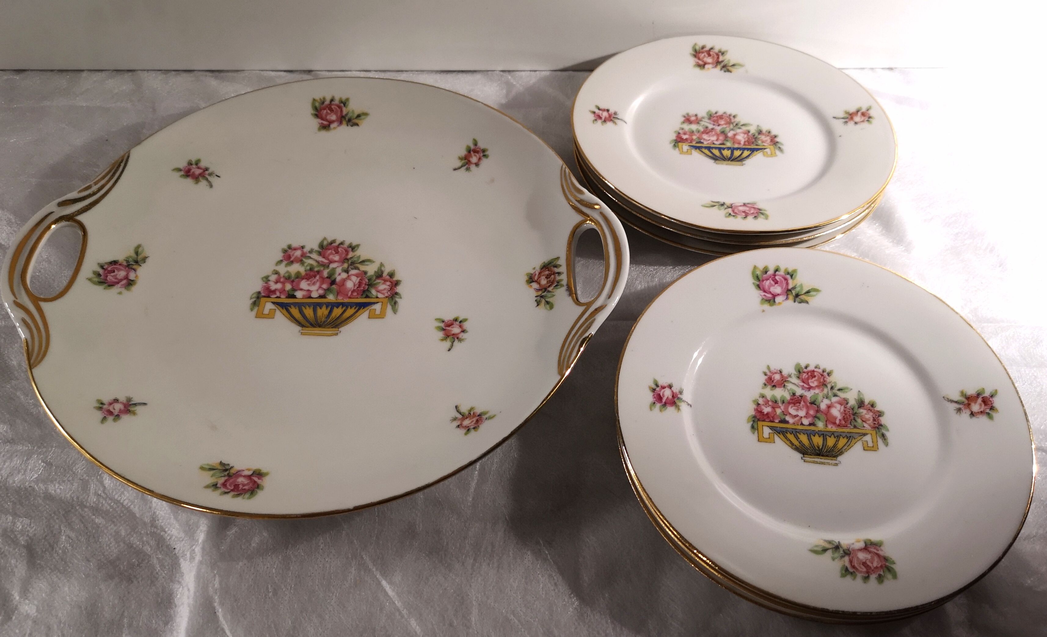 Rose decoration cake service