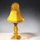 Lampe de table Hollywood Regency avec base en lucite