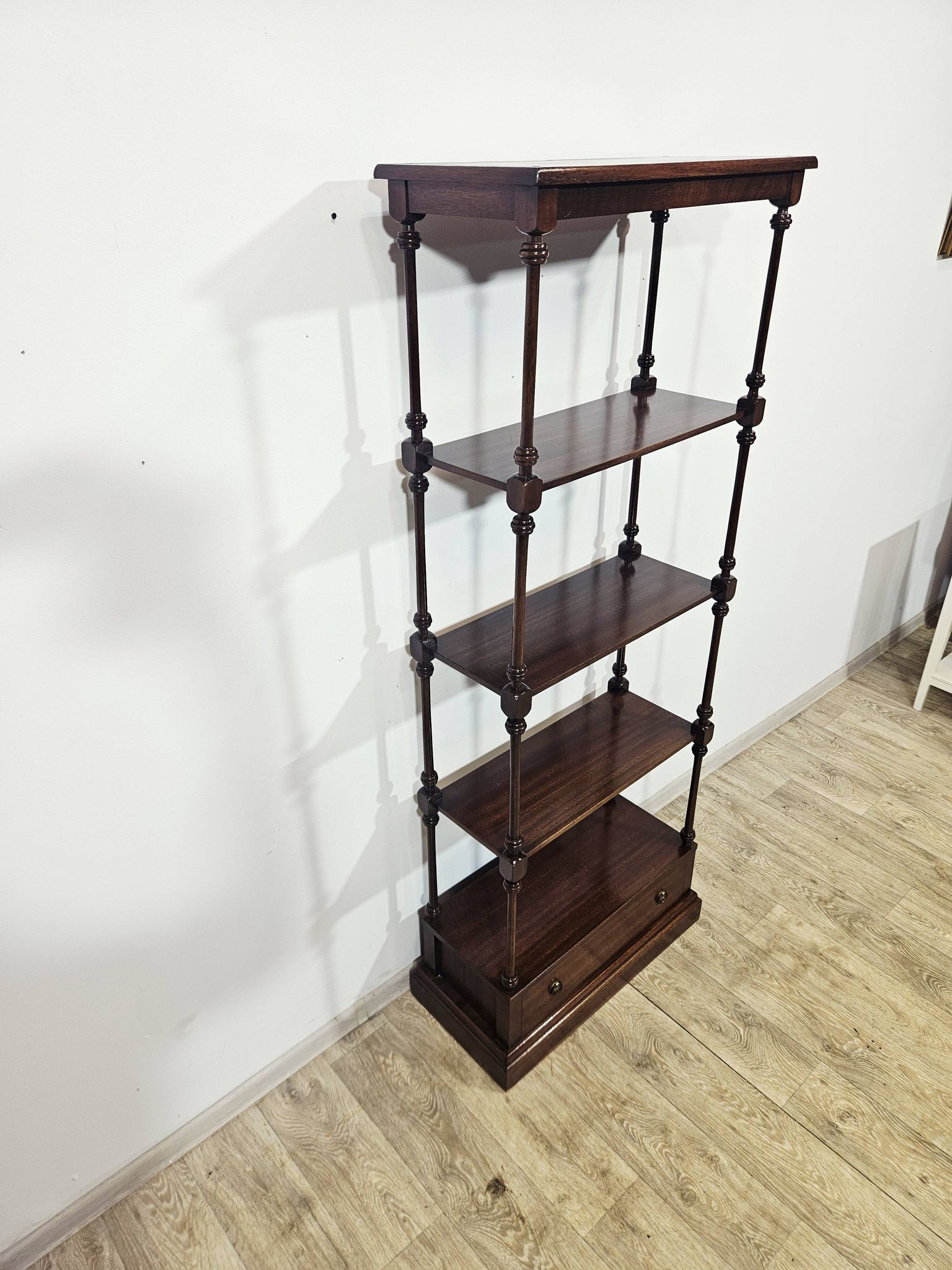 Stylish mahogany shelf/England/mid. 20th century/Classic/Unique