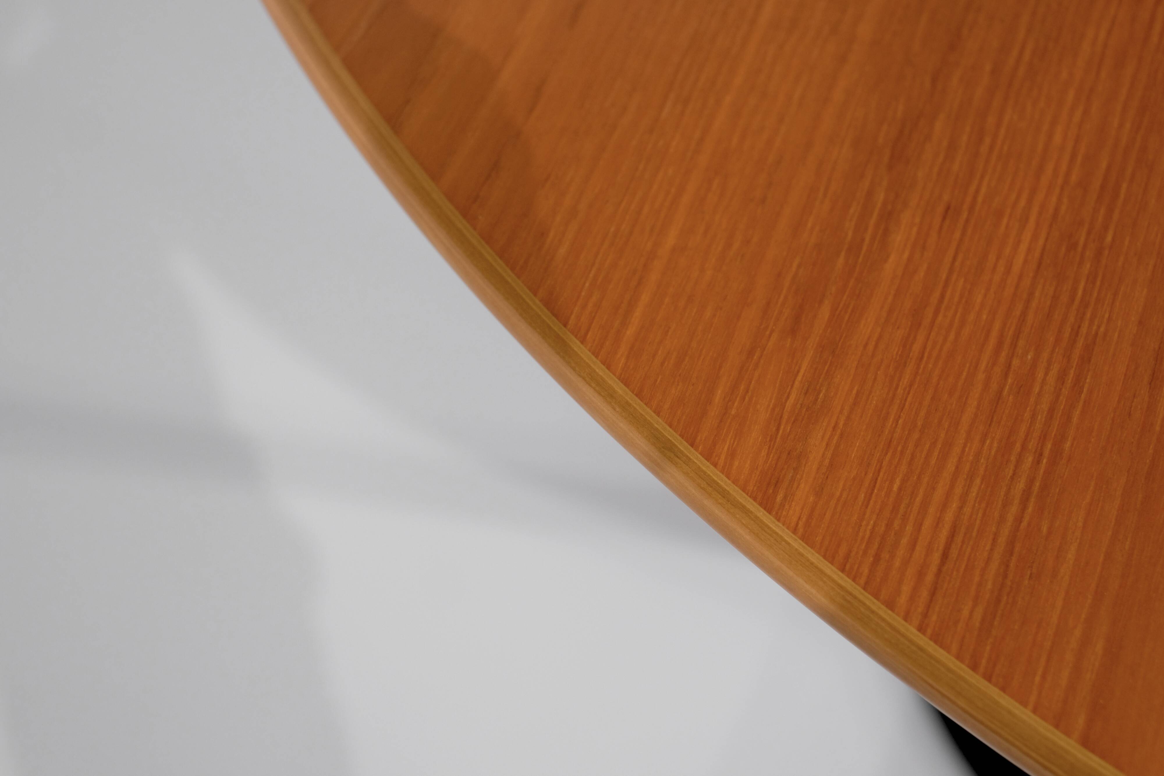 Wooden "Tulip" table by Eero Saarinen for Knoll Studio, USA 1958.