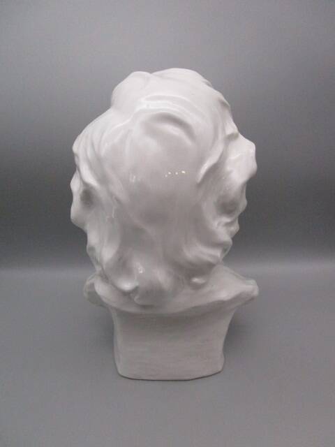 Porcelain bust of Frédéric CHOPIN
