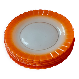 6 Flat plates with orange surround. Arcopal.