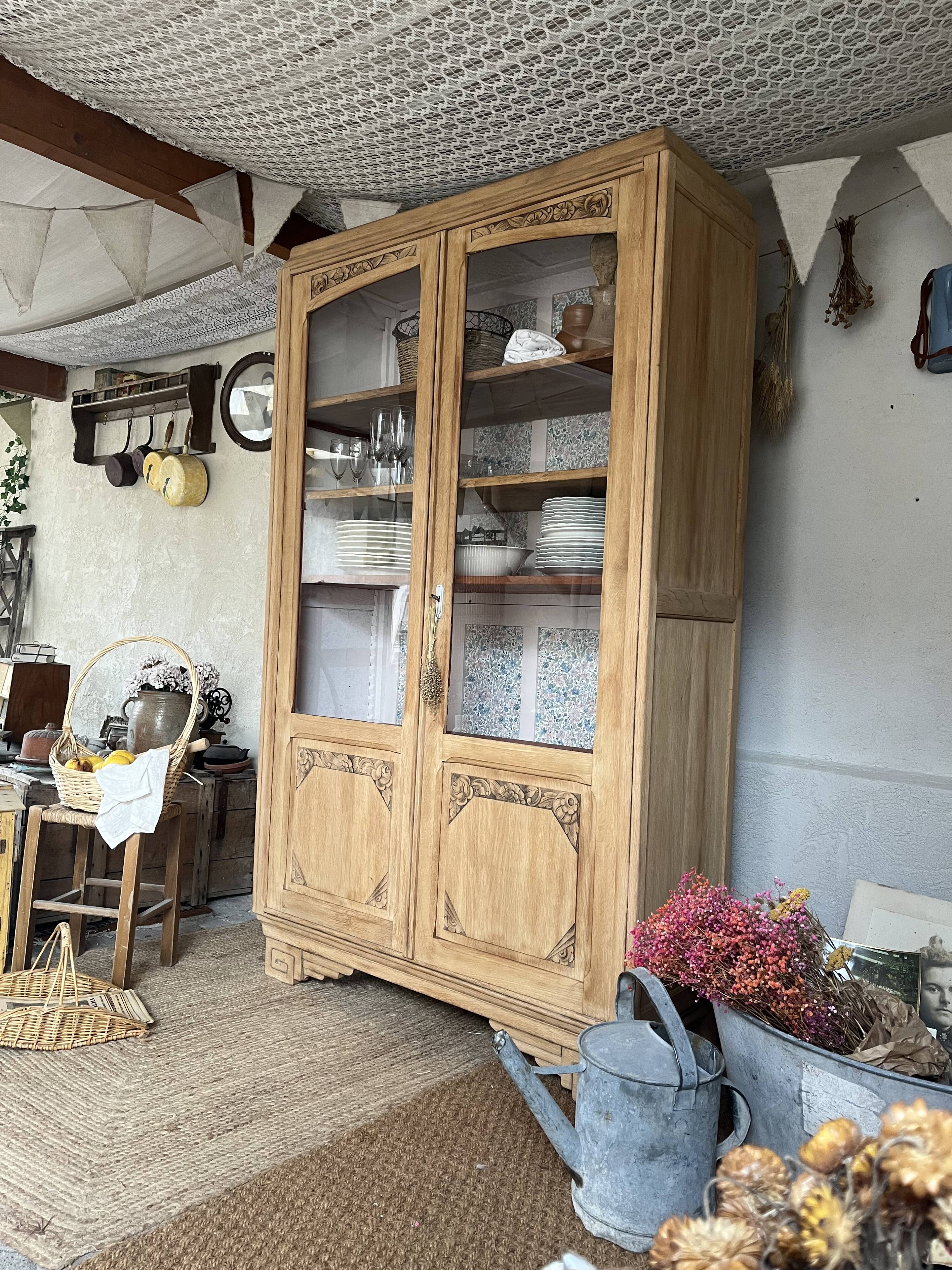 Art Deco display cabinet