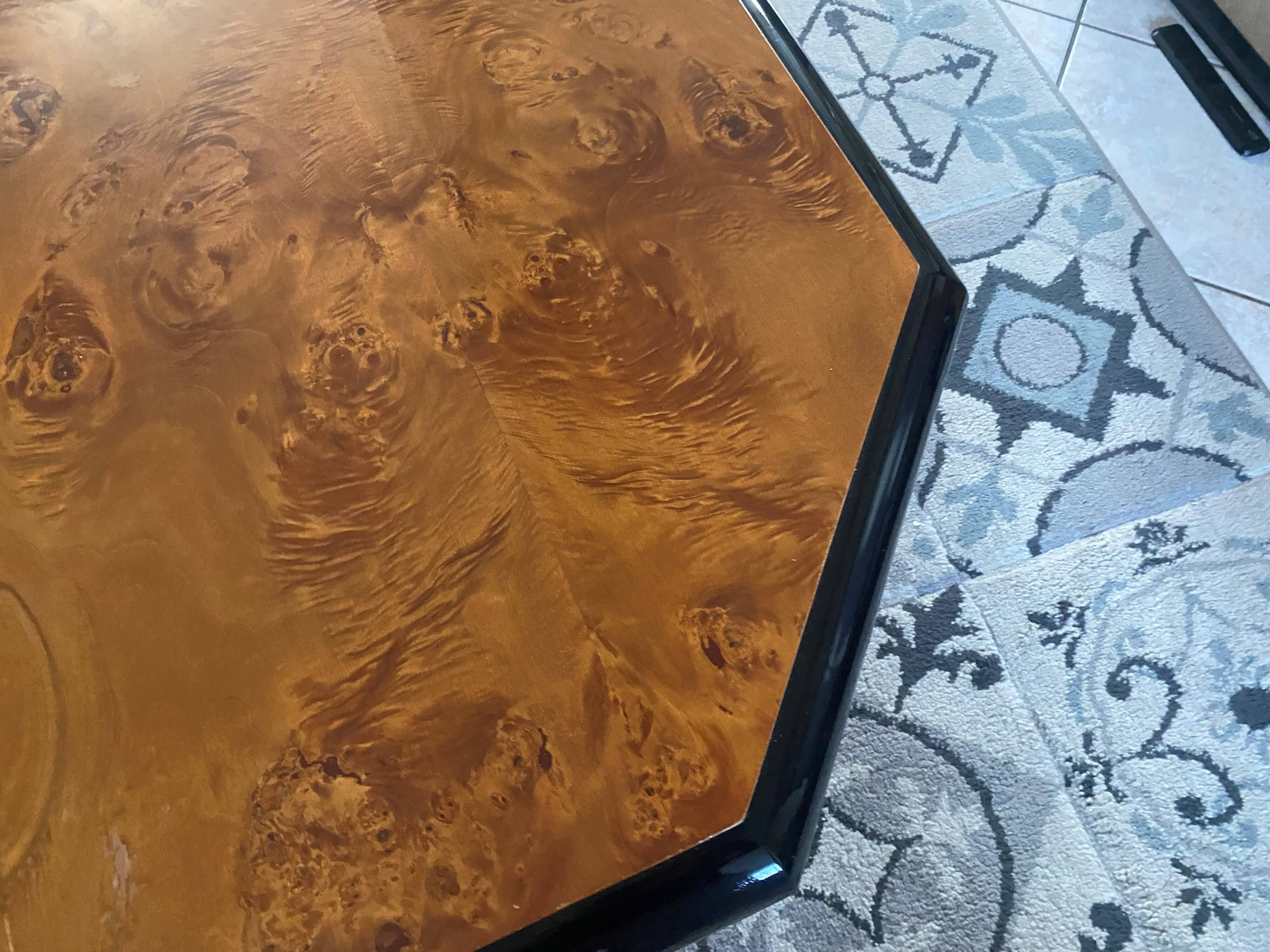 Table basse en loupe d’orme vintage 70s