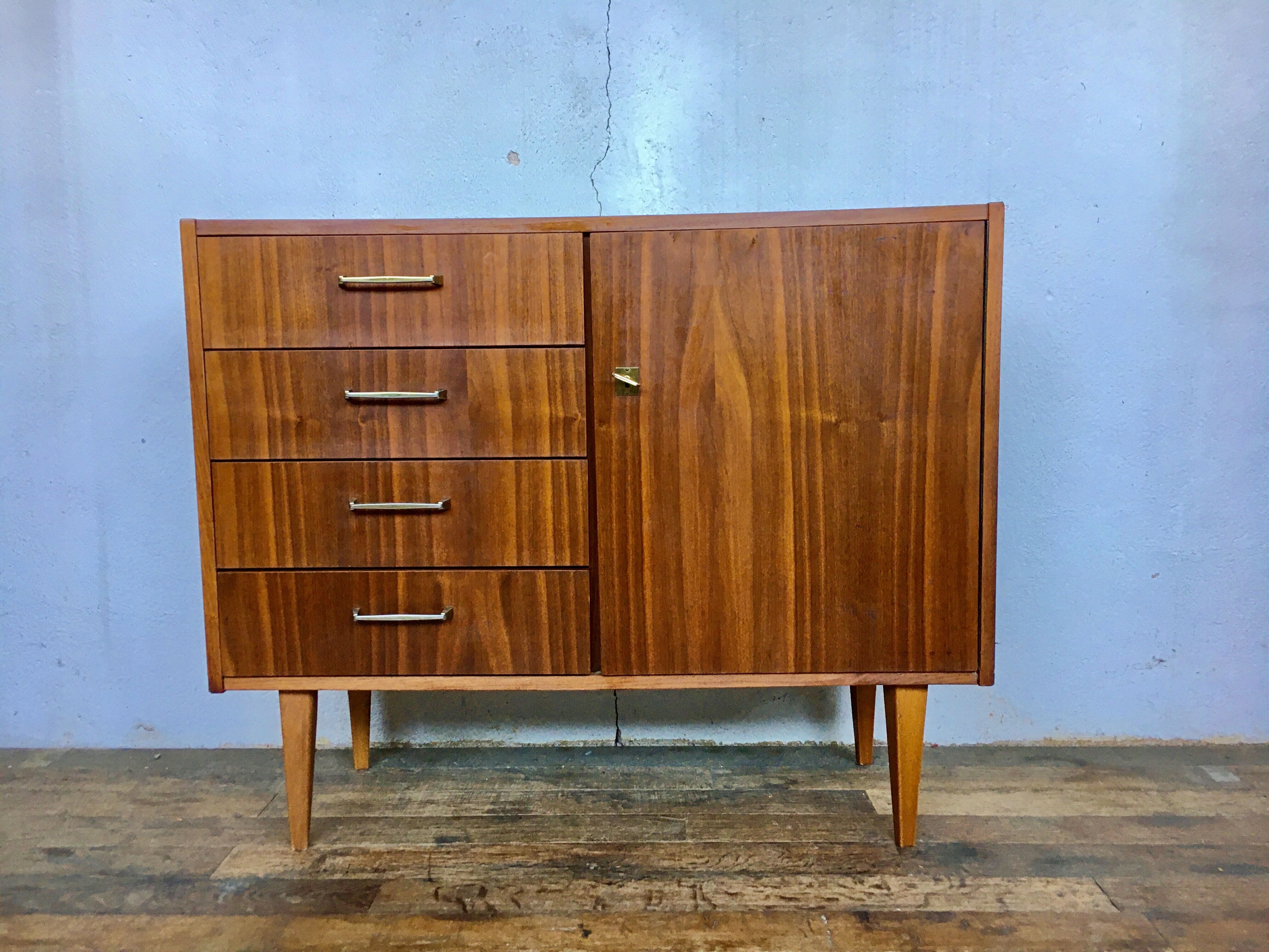 Buffet vintage retro 1950 feet spindles Scandinavian style