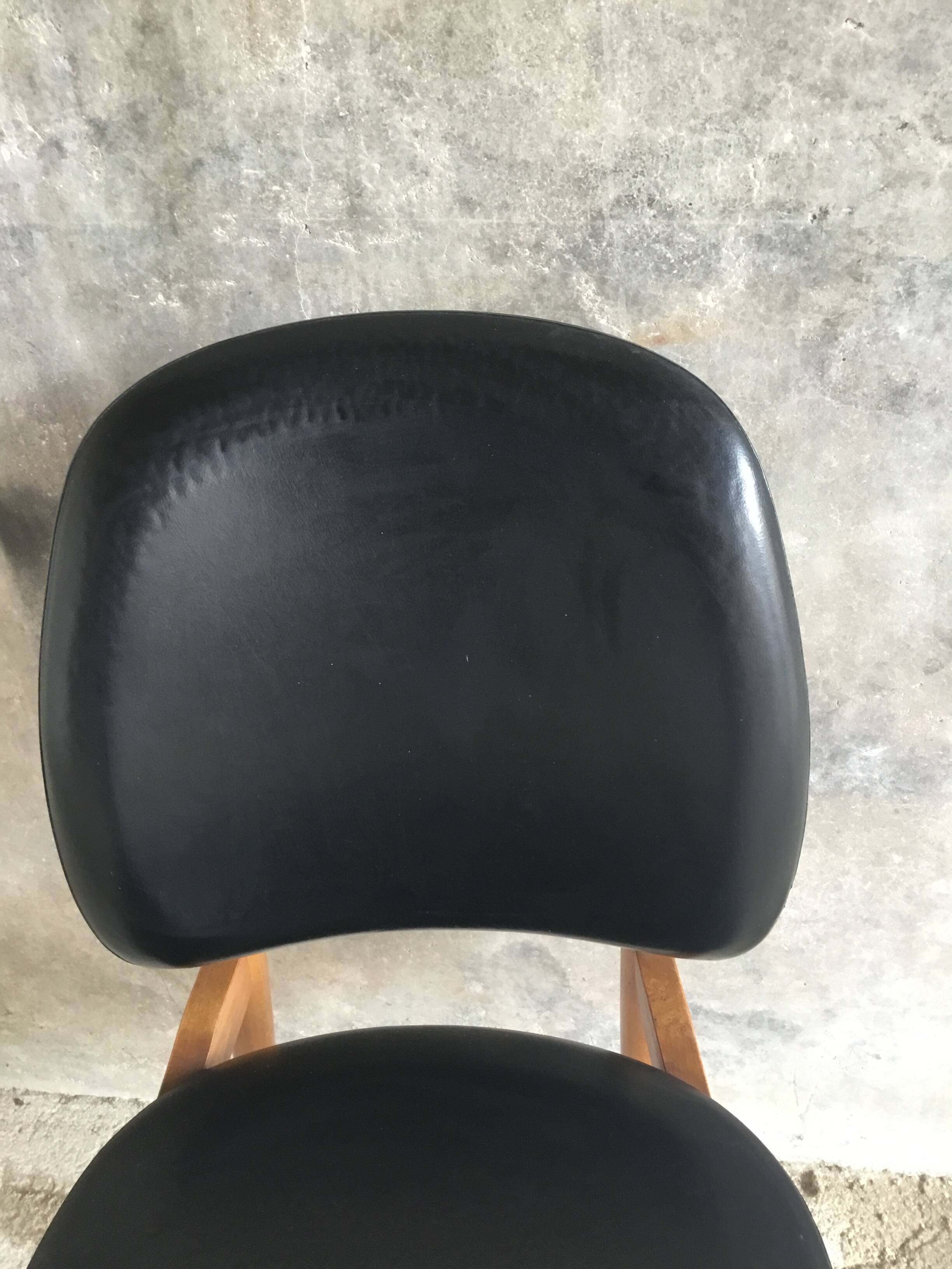 Pegasus chair by Baumann 1960