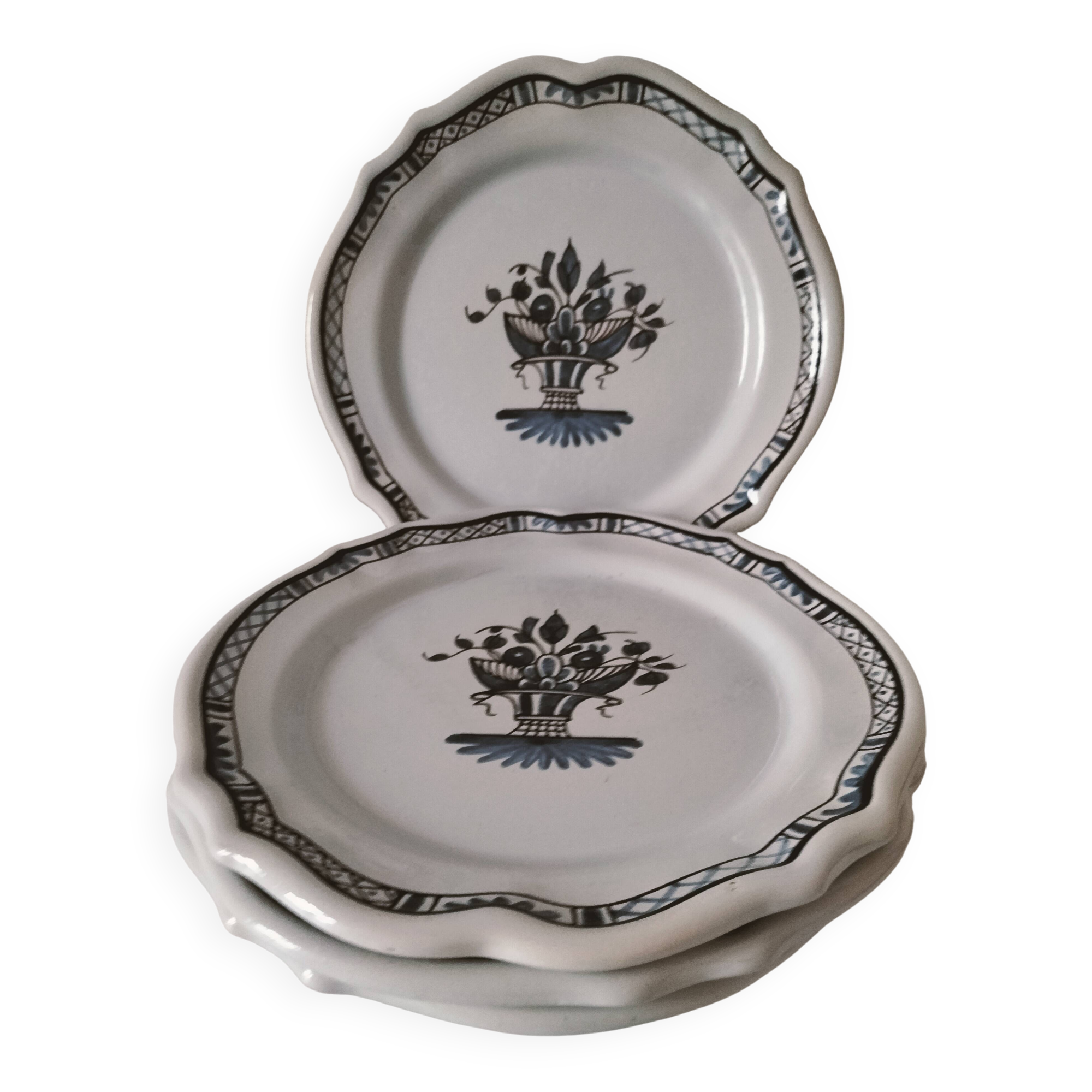 4 earthenware plates with old Rouen decoration, handmade blue floral basket