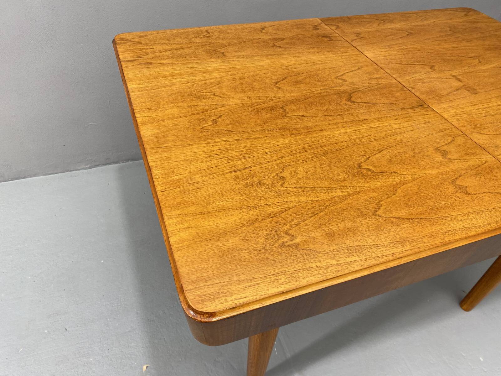 Table à manger réglable en noyer par Setona, années 1950, Tchécoslovaquie