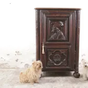 Unique 17th century cabinet portrait and scallop