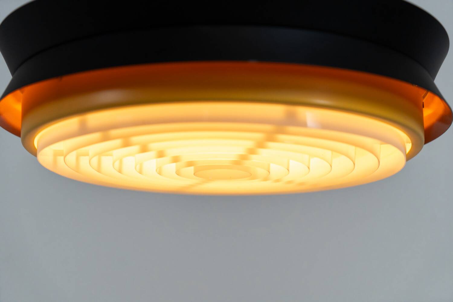 Grande suspension colorée de Carl Thore pour Granhaga (Suède, années 1960).