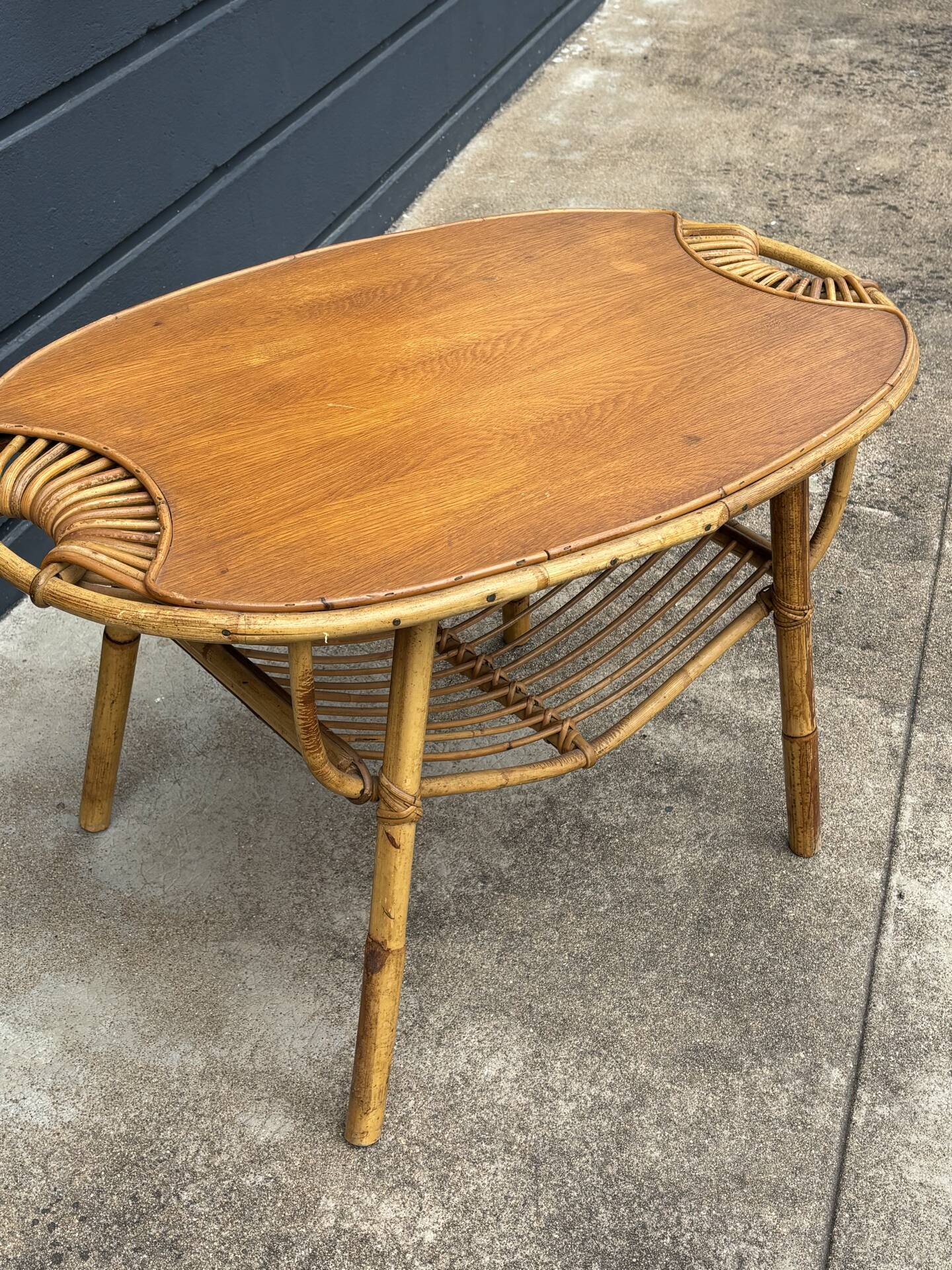 Table basse en rotin