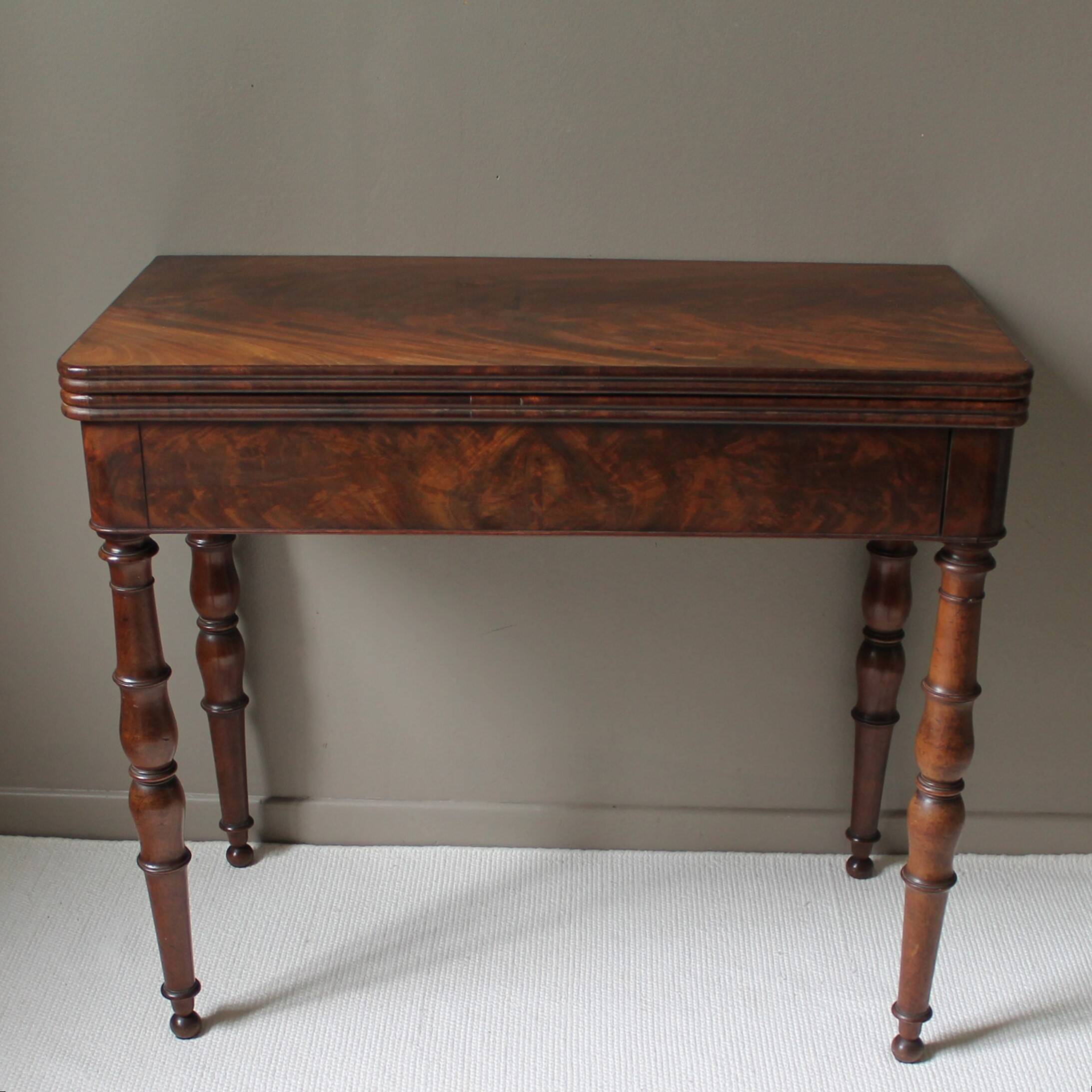 Louis Philippe console from the 1940s