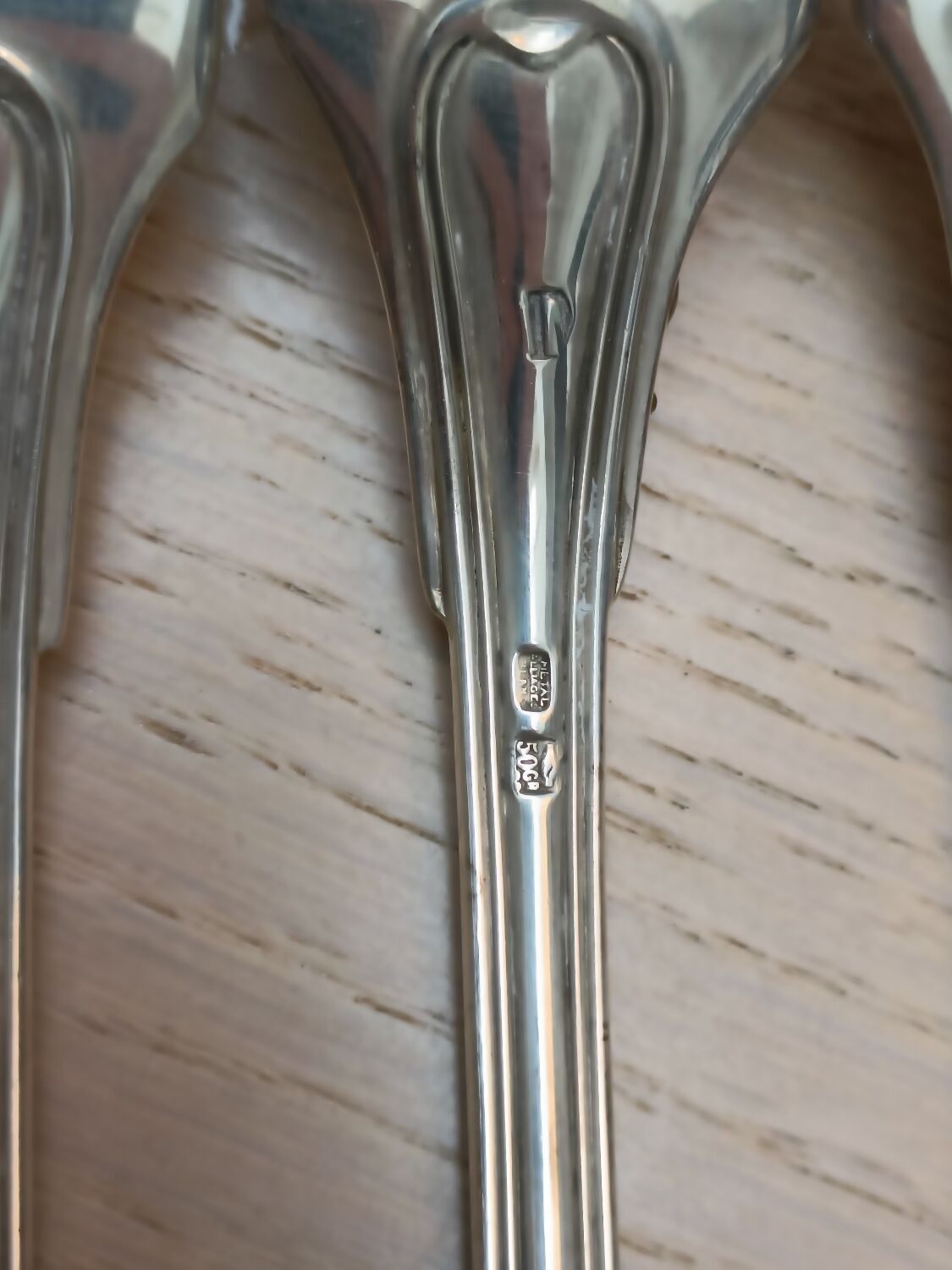 Silvered metal cutlery