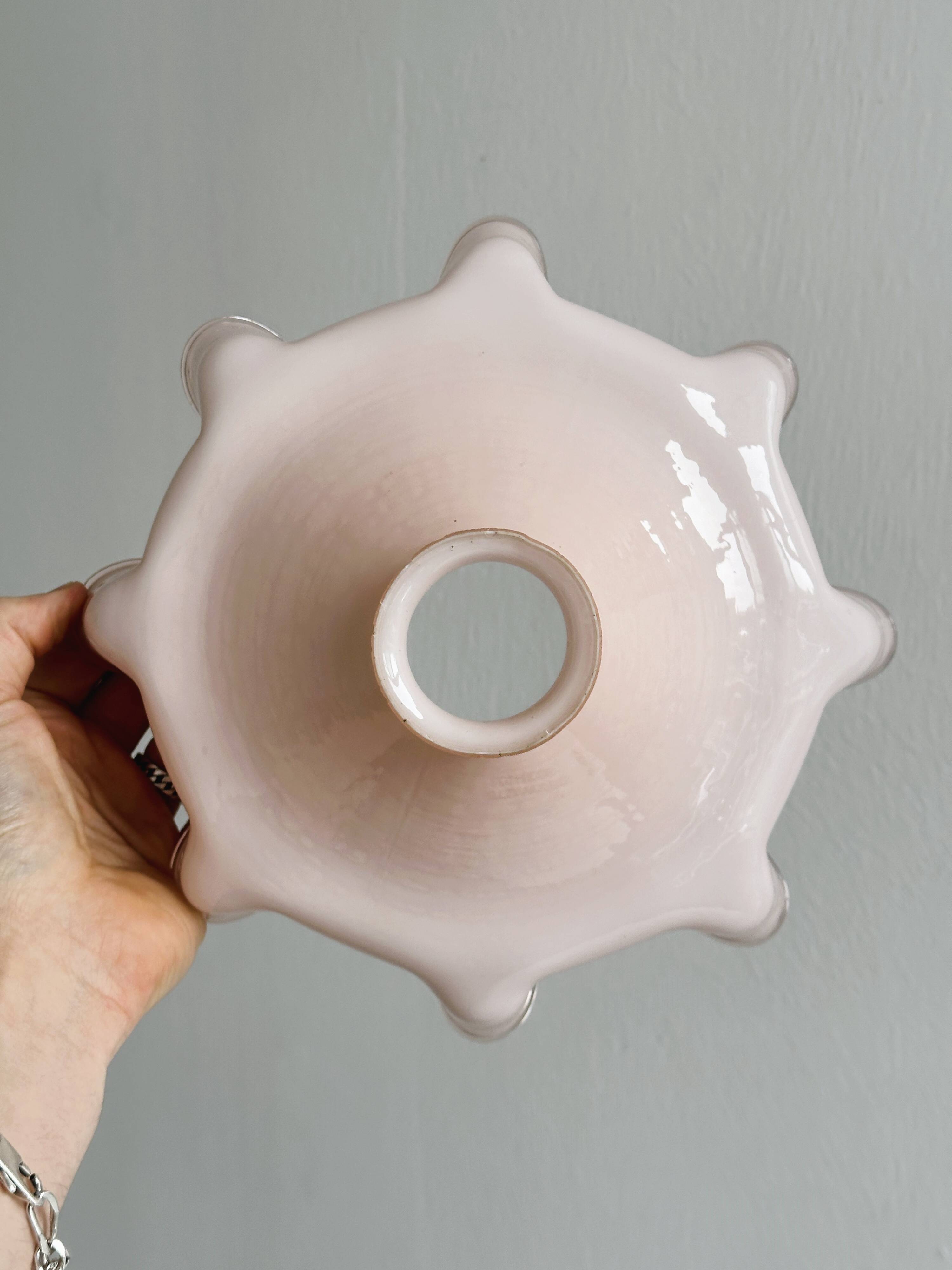 Abat-jour en opaline rose