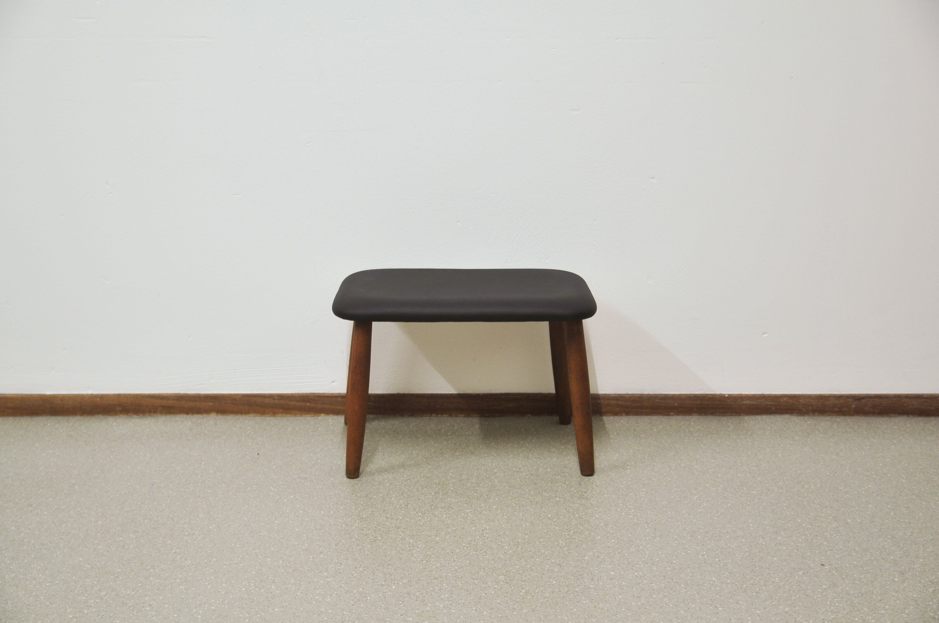 Vintage danish skai stool