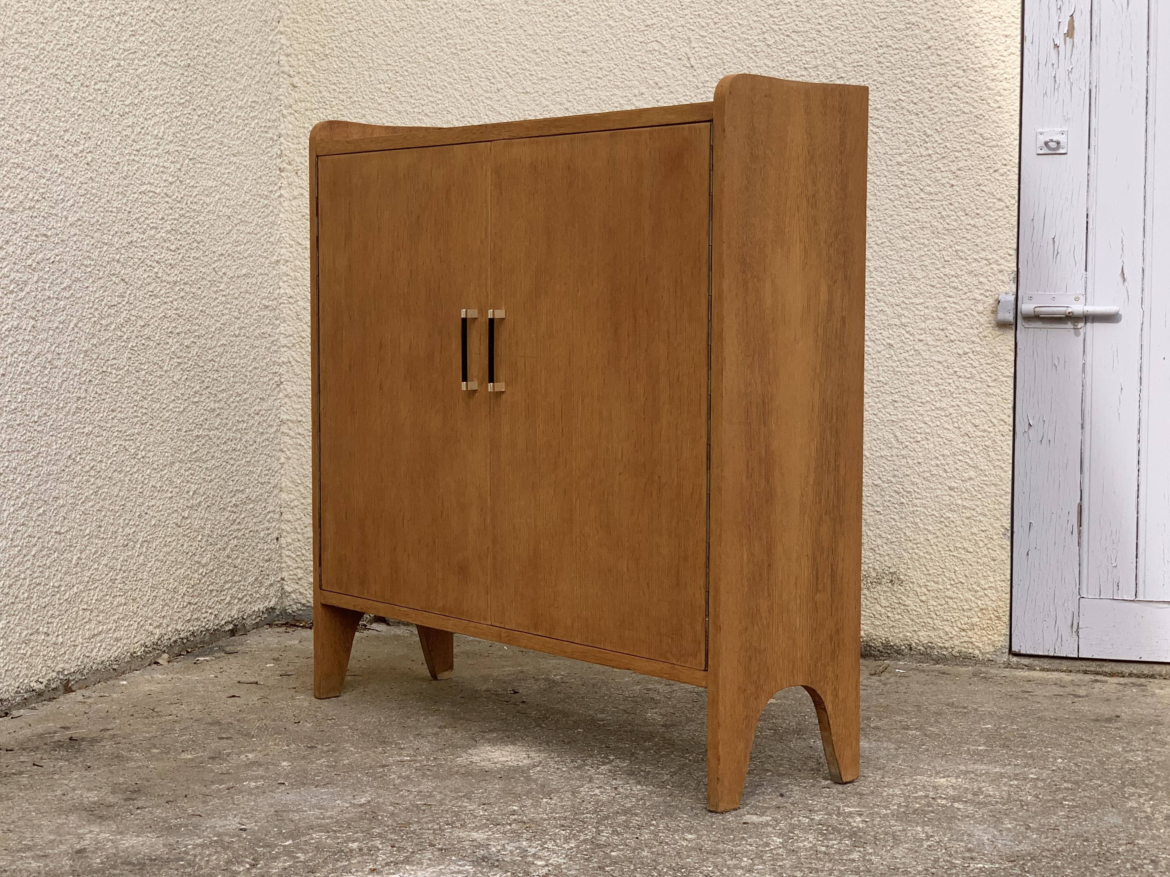Vintage bookcase feet aileron 1950