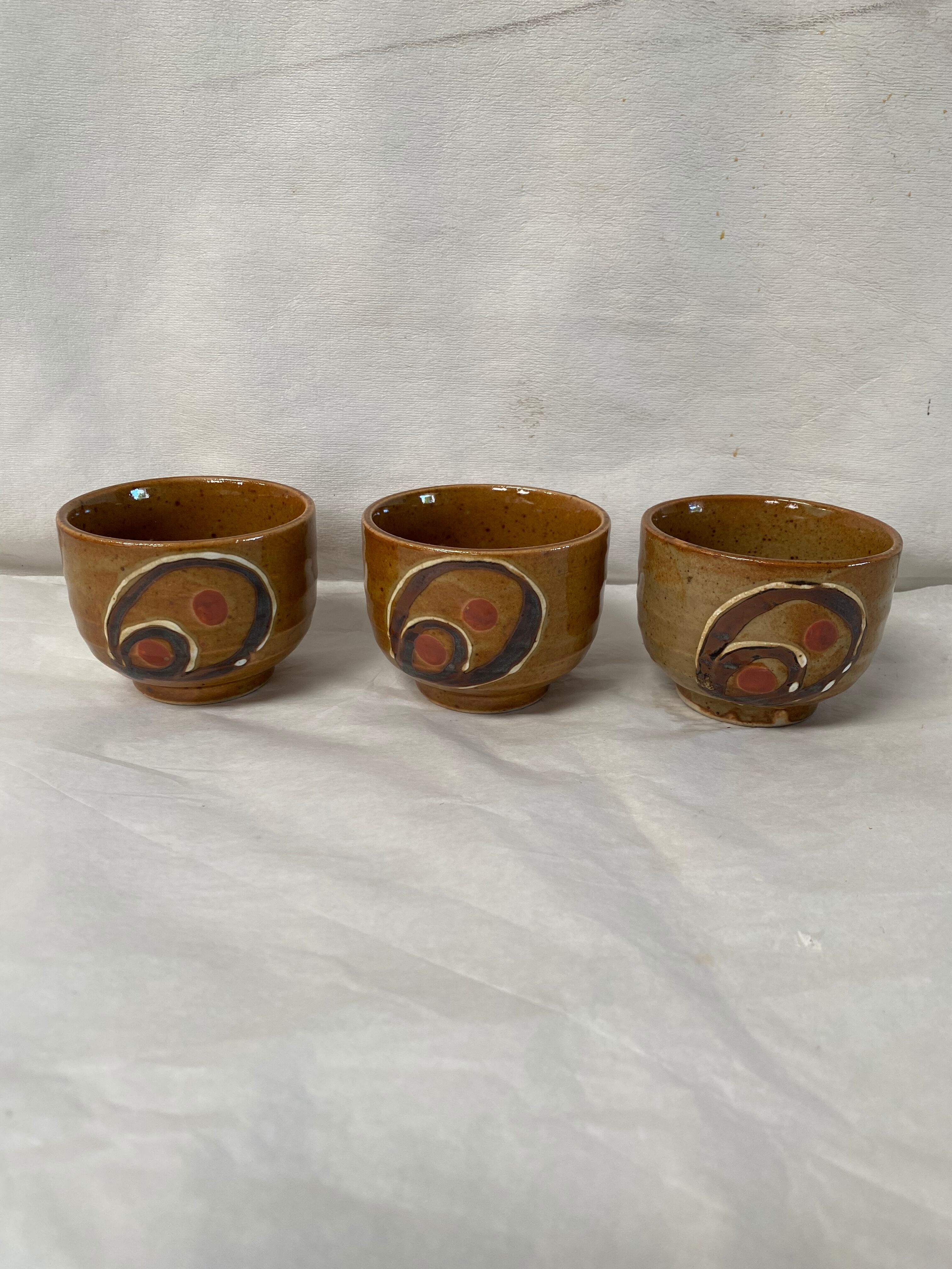 Set of 3 vintage tea cups
