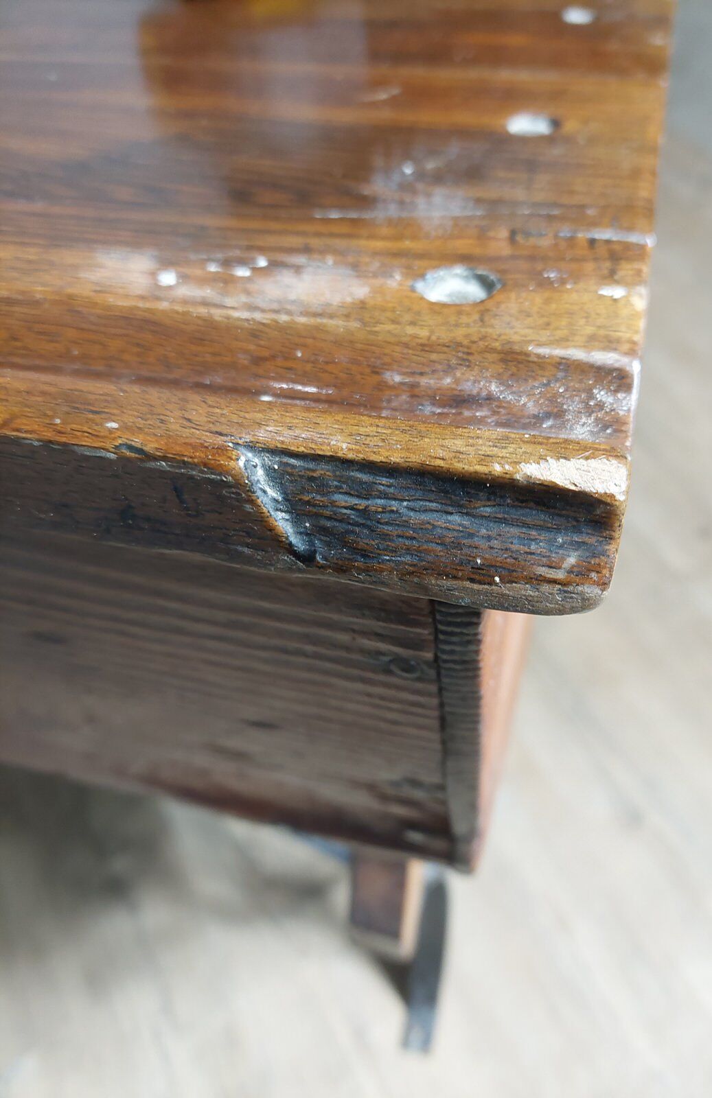 Double school desk called “lectern”