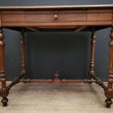 Louis XIII style desk writing table in solid wood in very good condition