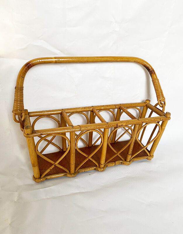 Rattan bottles holder