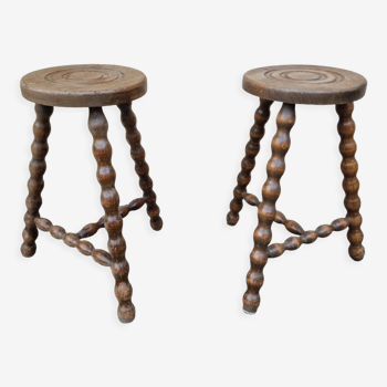 Paire de tabourets en bois tourné