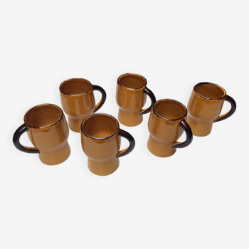 6 mugs en terre cuite vernissée