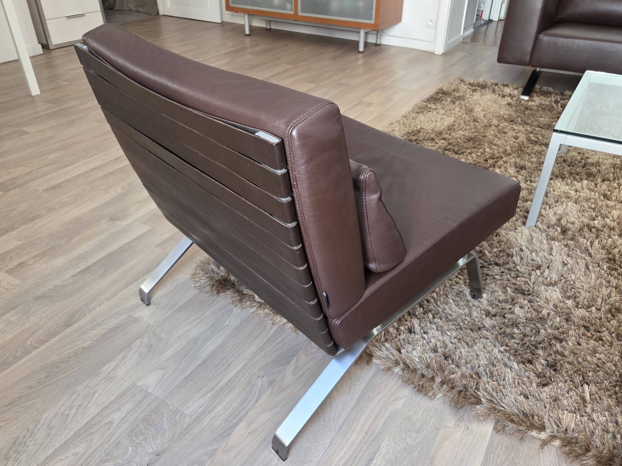 2 ligne roset flexus armchairs – full-grain leather