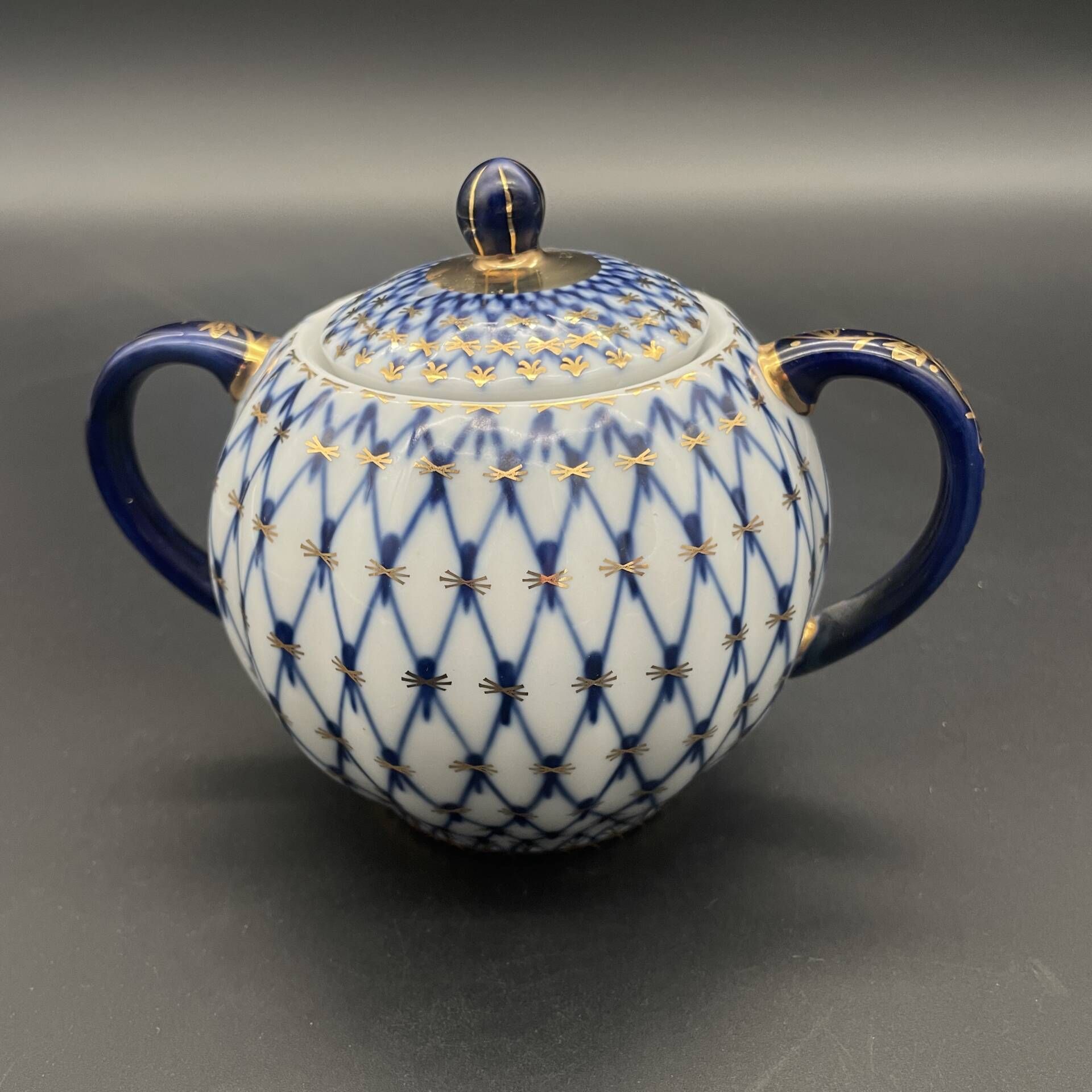 Lomonosov porcelain sugar bowl LFZ – Cobalt net pattern – Russia,