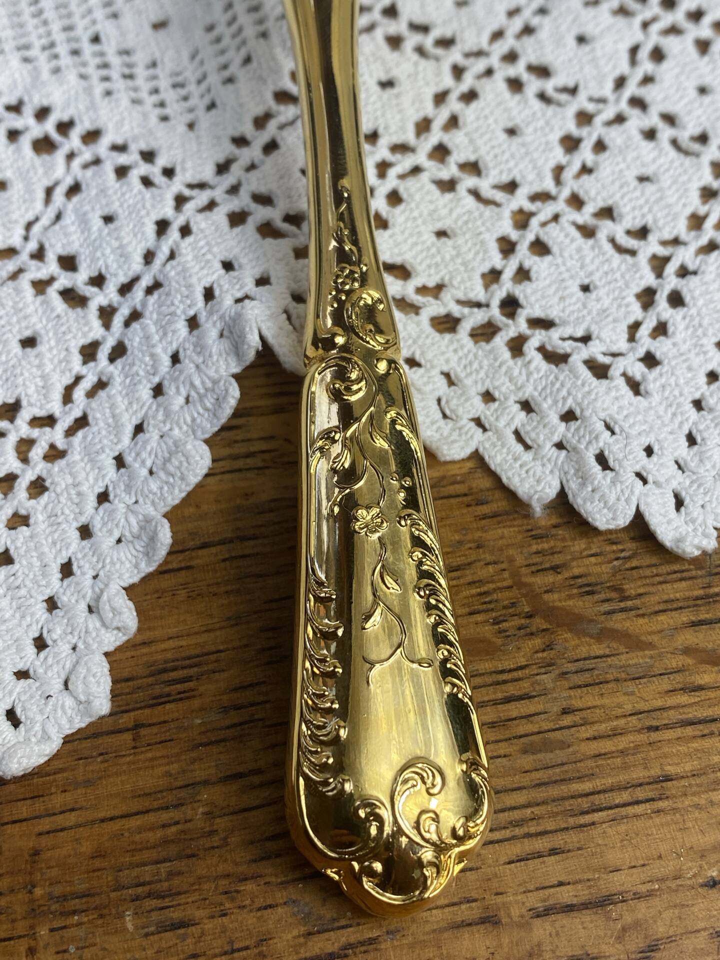 Dessert spoons and serving ladle