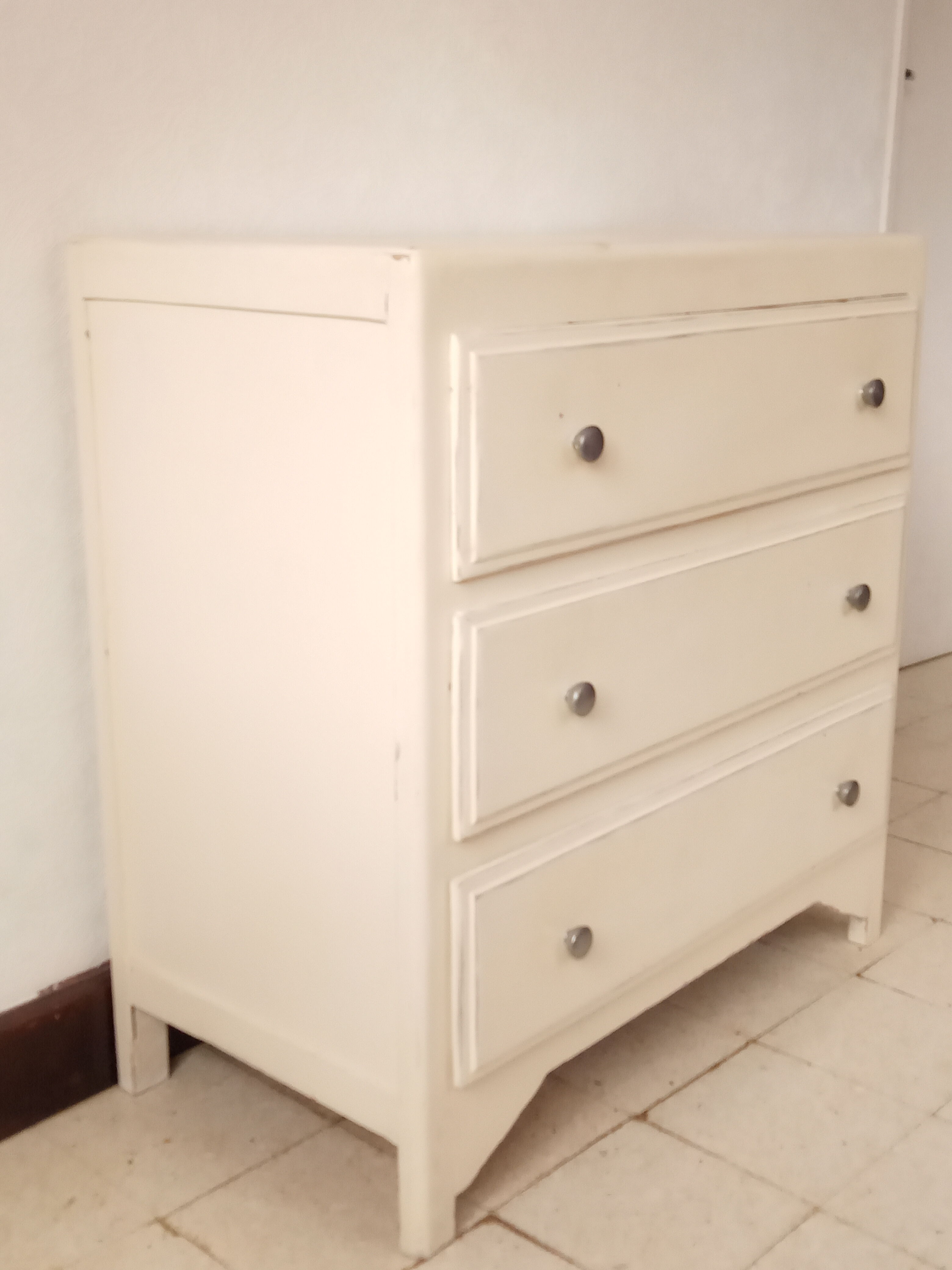 White chest of drawers 50s