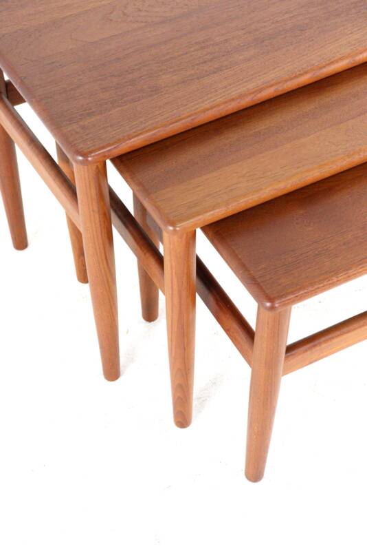 Set of 3 Danish Nesting Tables soldi teak - mid century modern design