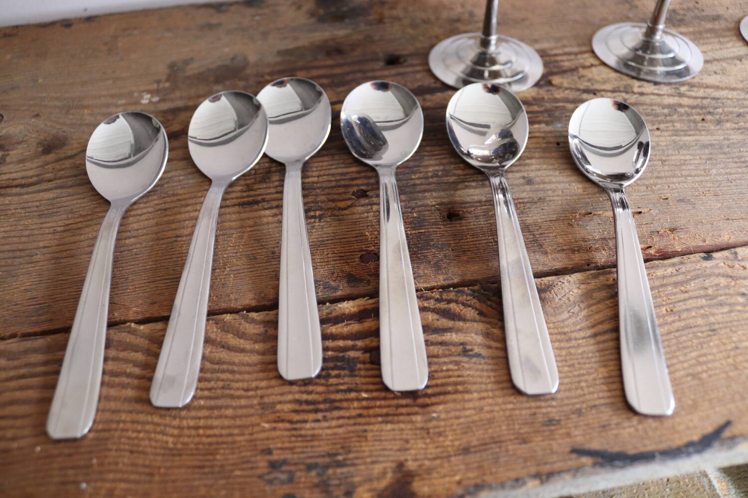 Set of footed cups and 6 spoons L’Étang Rémy