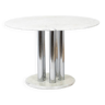 Table ronde en marbre et métal chromé. Années 1970.