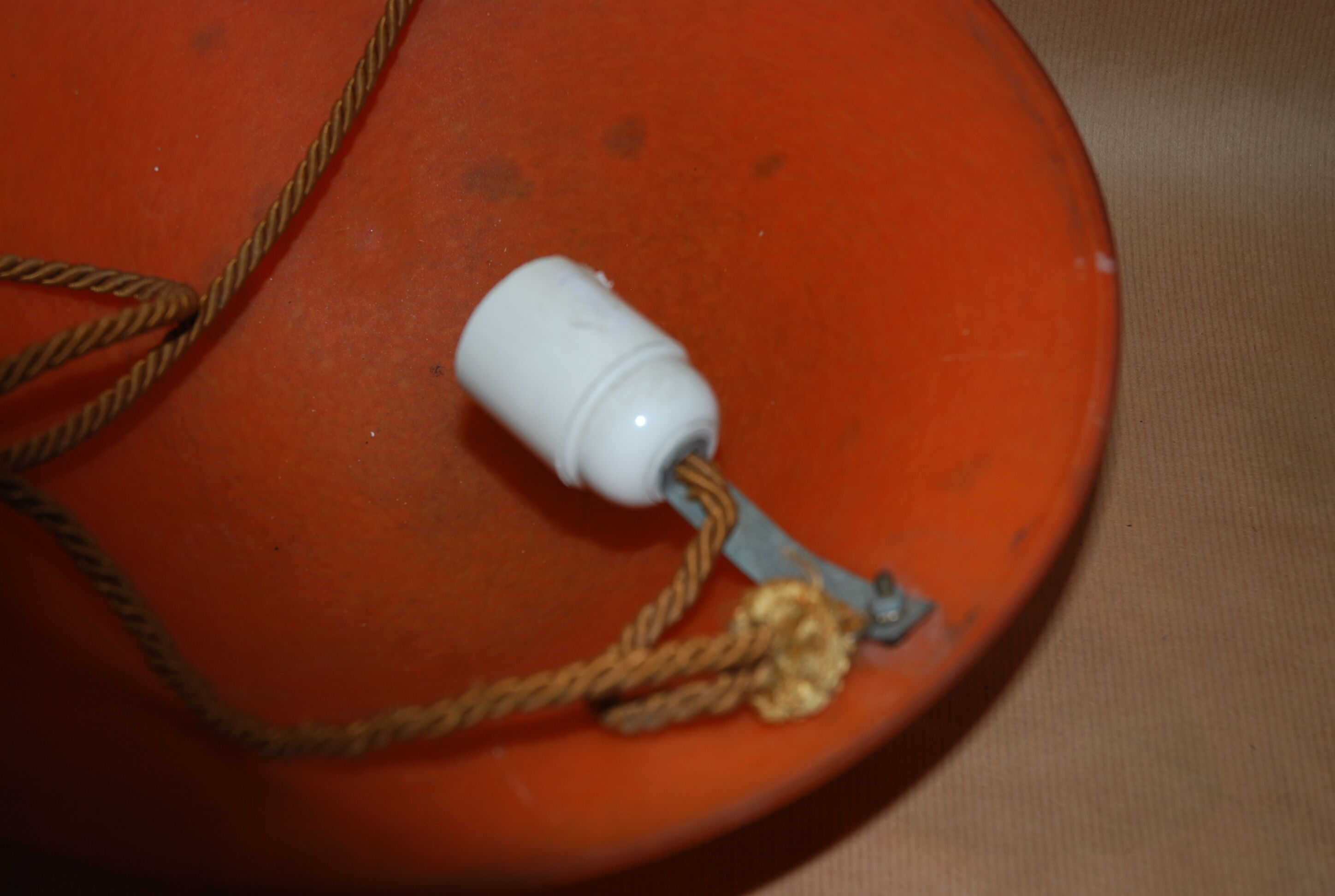 Suspension en pâte de verre
