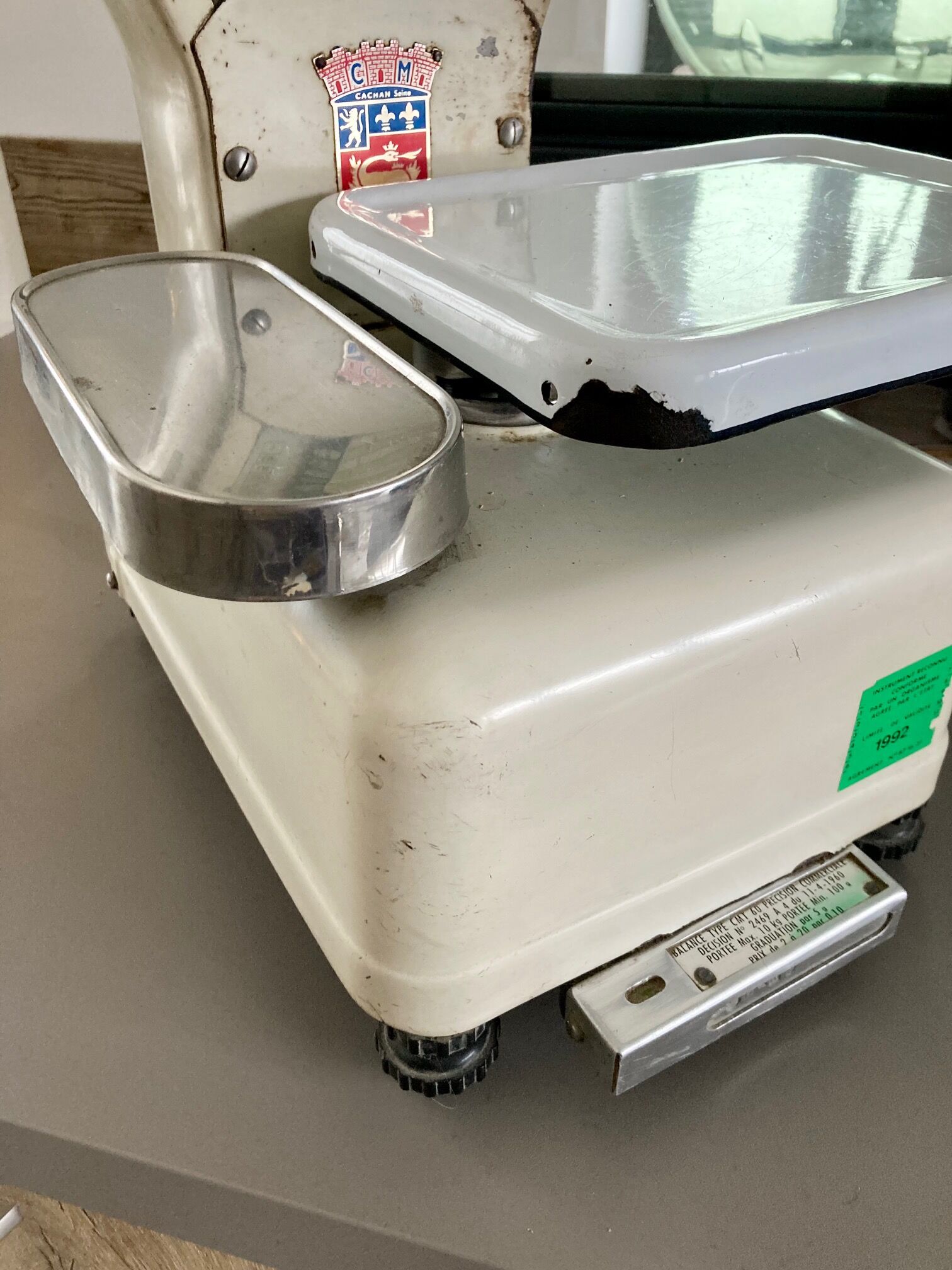 Old baker's scale