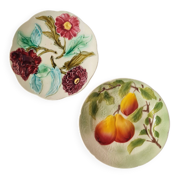 Lot assiettes en barbotine