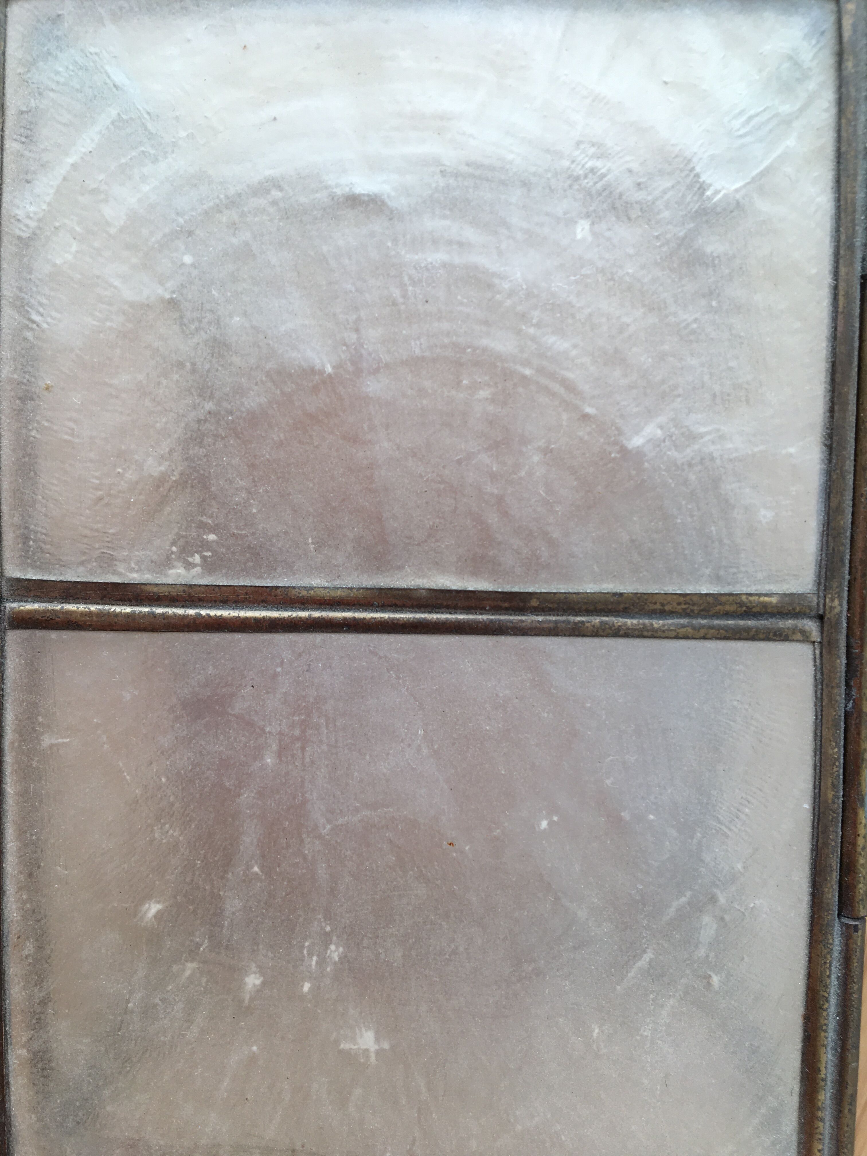 Vintage box in mother-of-pearl and brass