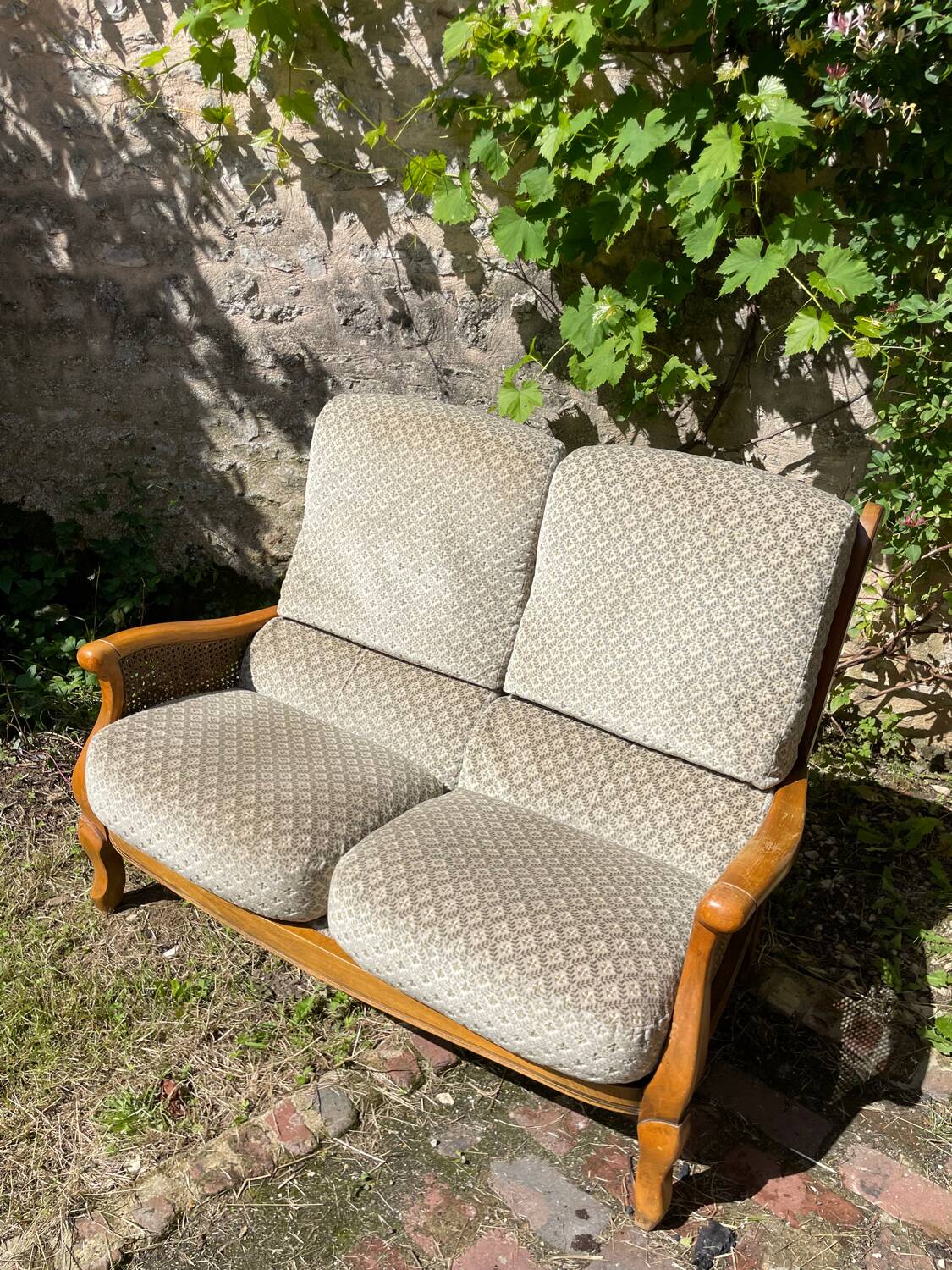 Sofa in wood, cane and green velvet