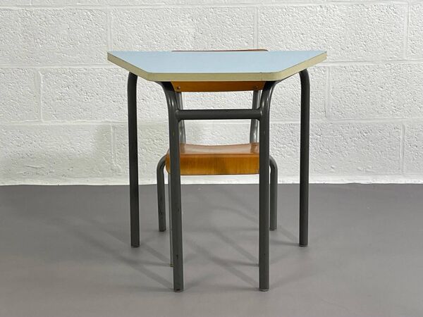 Ensemble bureau et chaise écolier Mullca